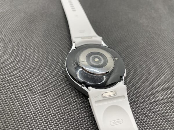 Samsung Galaxy Watch 6 44mm GPS Only Silver - (Grade B) - Image 8