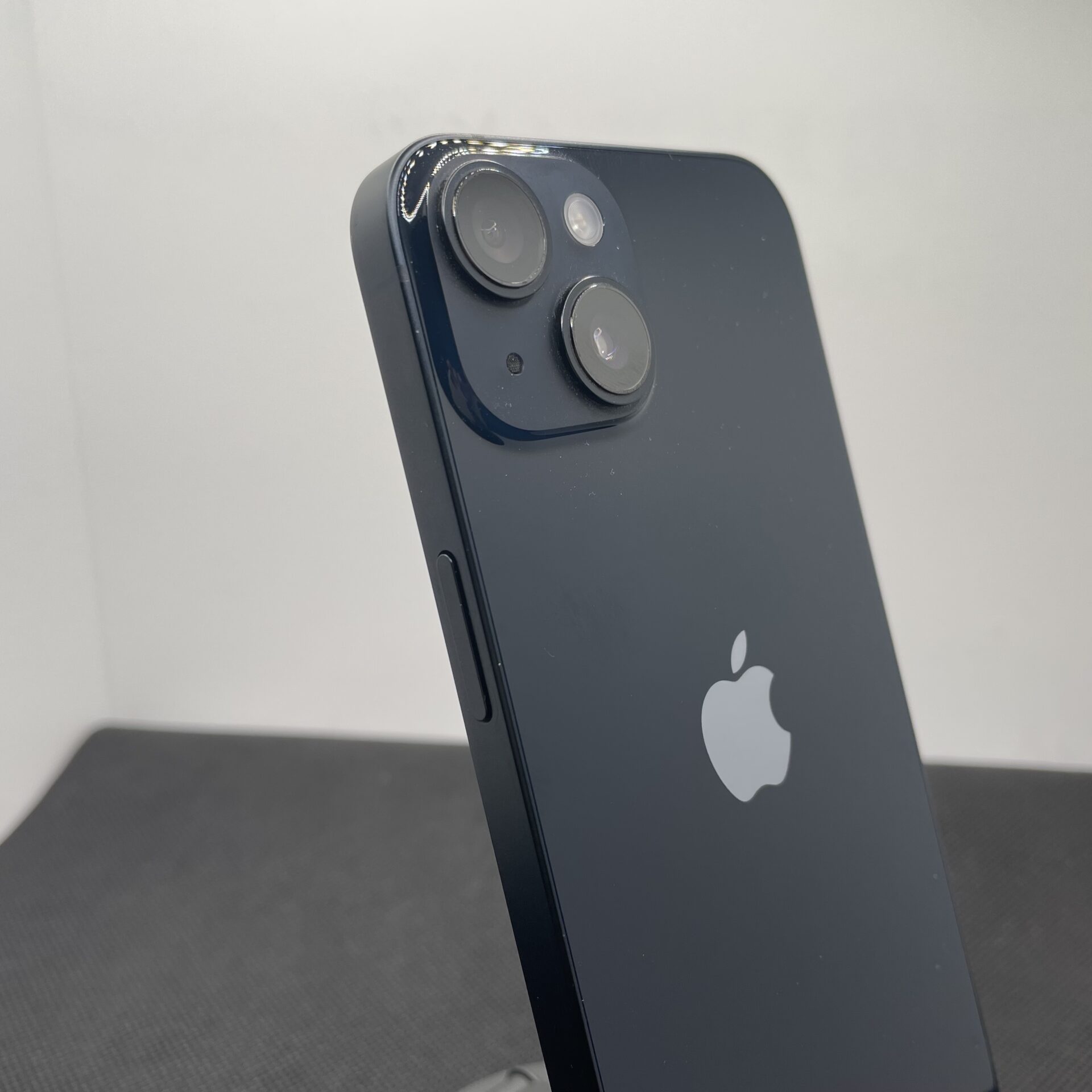Apple iPhone 14 128GB Midnight - (Grade B) - Image 10
