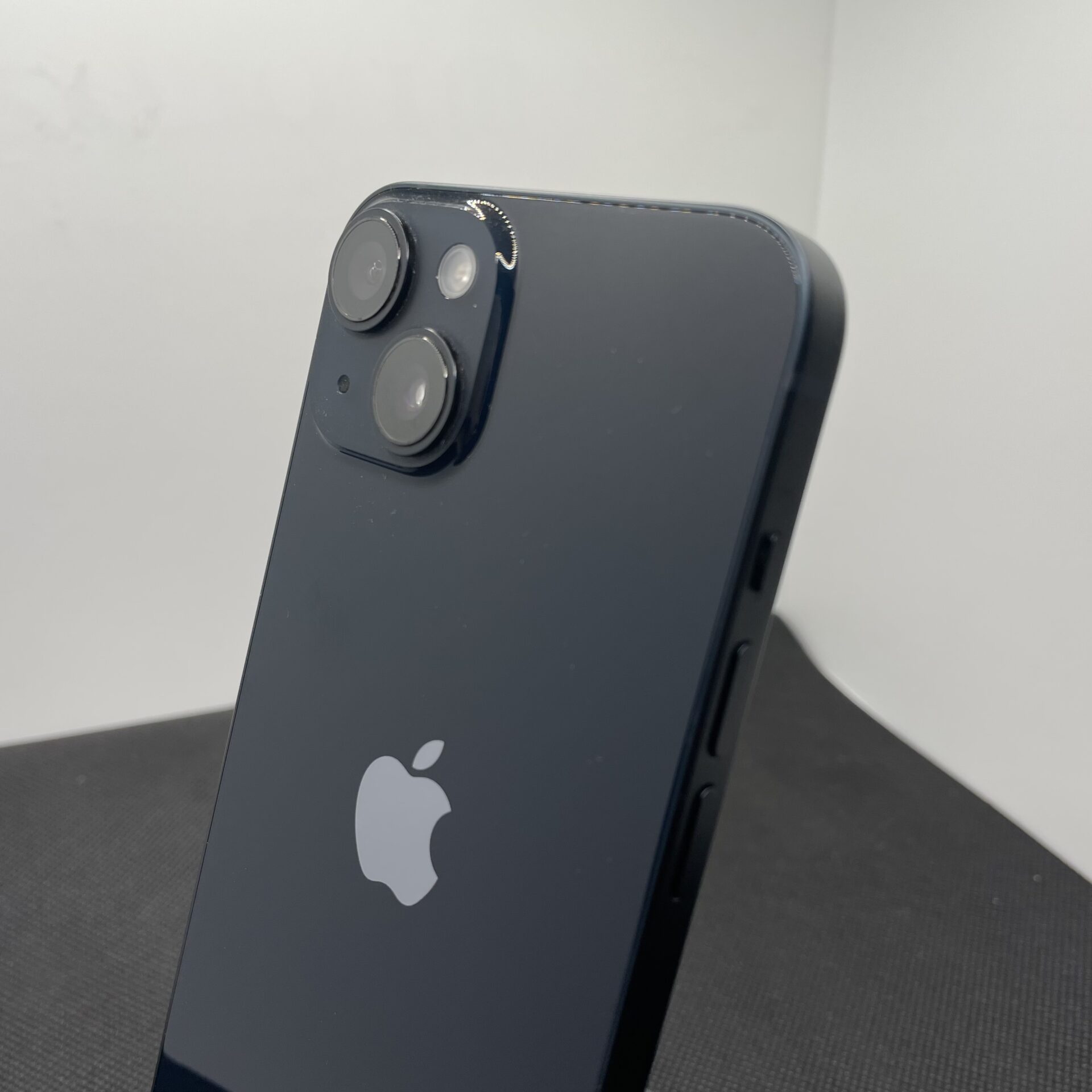 Apple iPhone 14 128GB Midnight - (Grade B) - Image 11