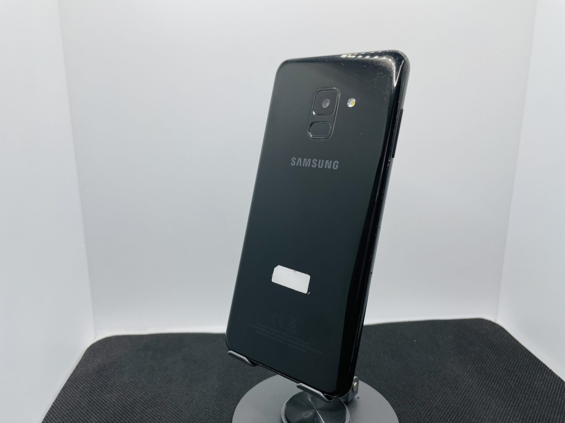 Samsung Galaxy A8 (2018) Black (Grade B) - Minor LCD Burn - Image 7