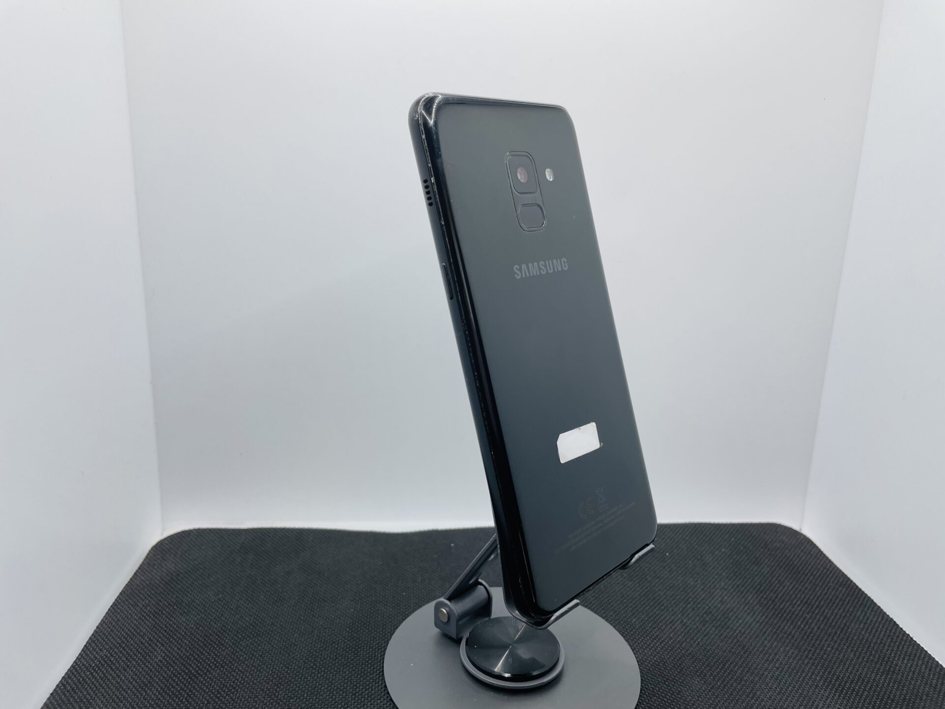 Samsung Galaxy A8 (2018) Black (Grade B) - Minor LCD Burn - Image 8
