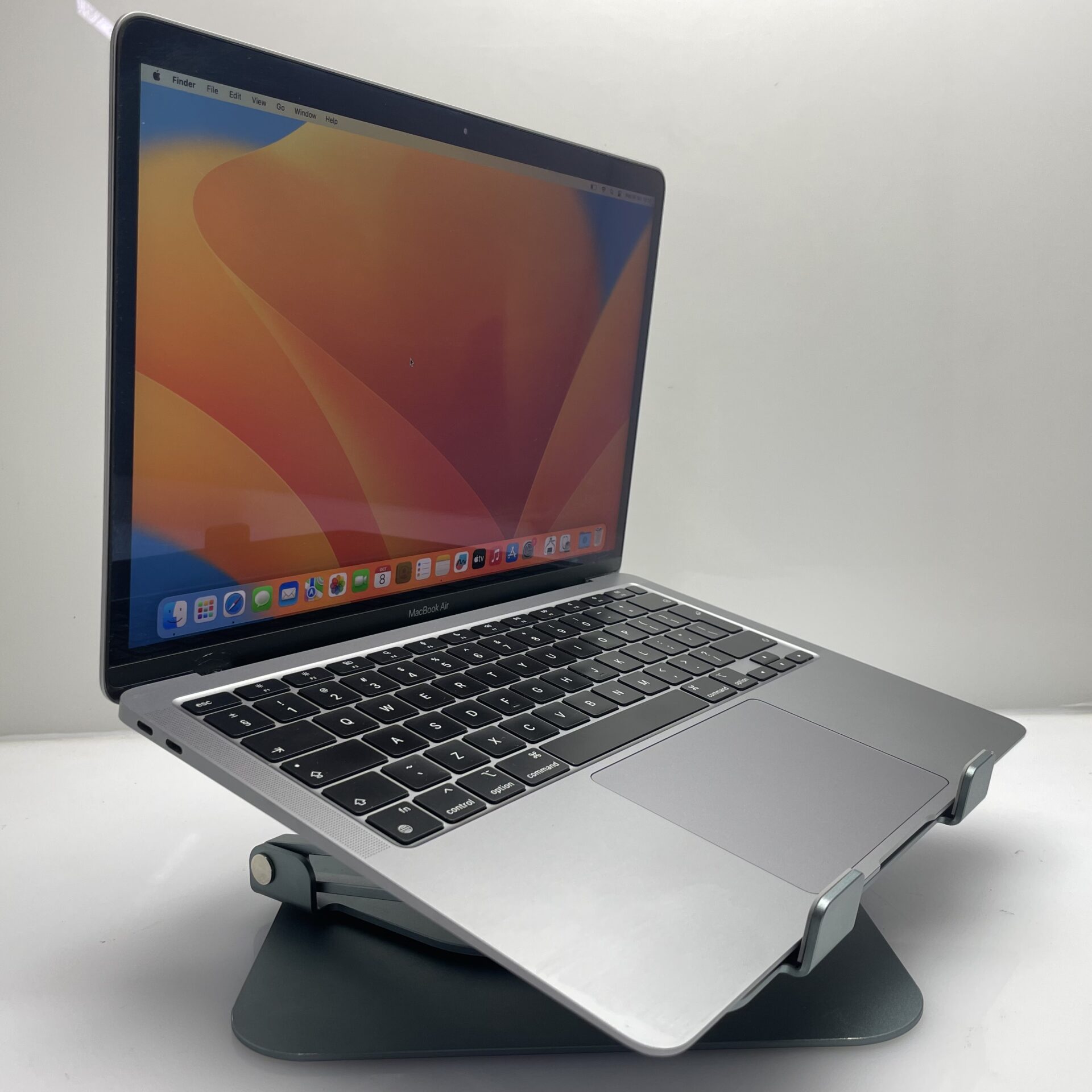 Apple Macbook Air "M1" 13-inch 8CPU/8GPU (2020) 8GB RAM 256GB SSD Space Grey (6 Month Warranty) – Cracked LCD Panel - Image 2