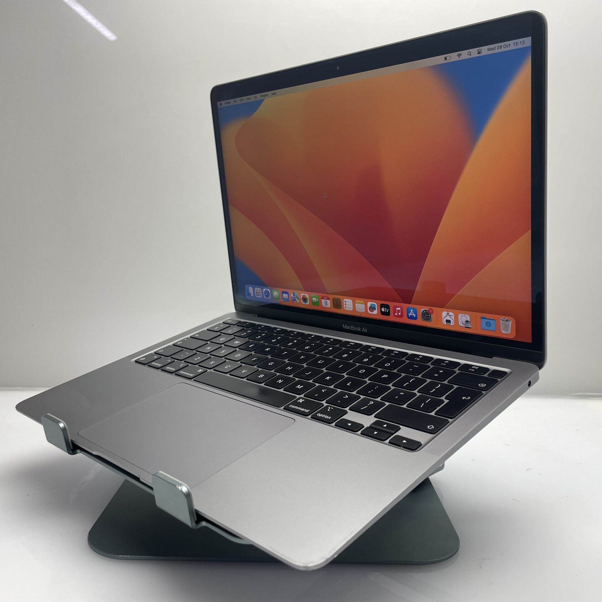 Apple Macbook Air "M1" 13-inch 8CPU/8GPU (2020) 8GB RAM 256GB SSD Space Grey (6 Month Warranty) – Cracked LCD Panel - Image 4