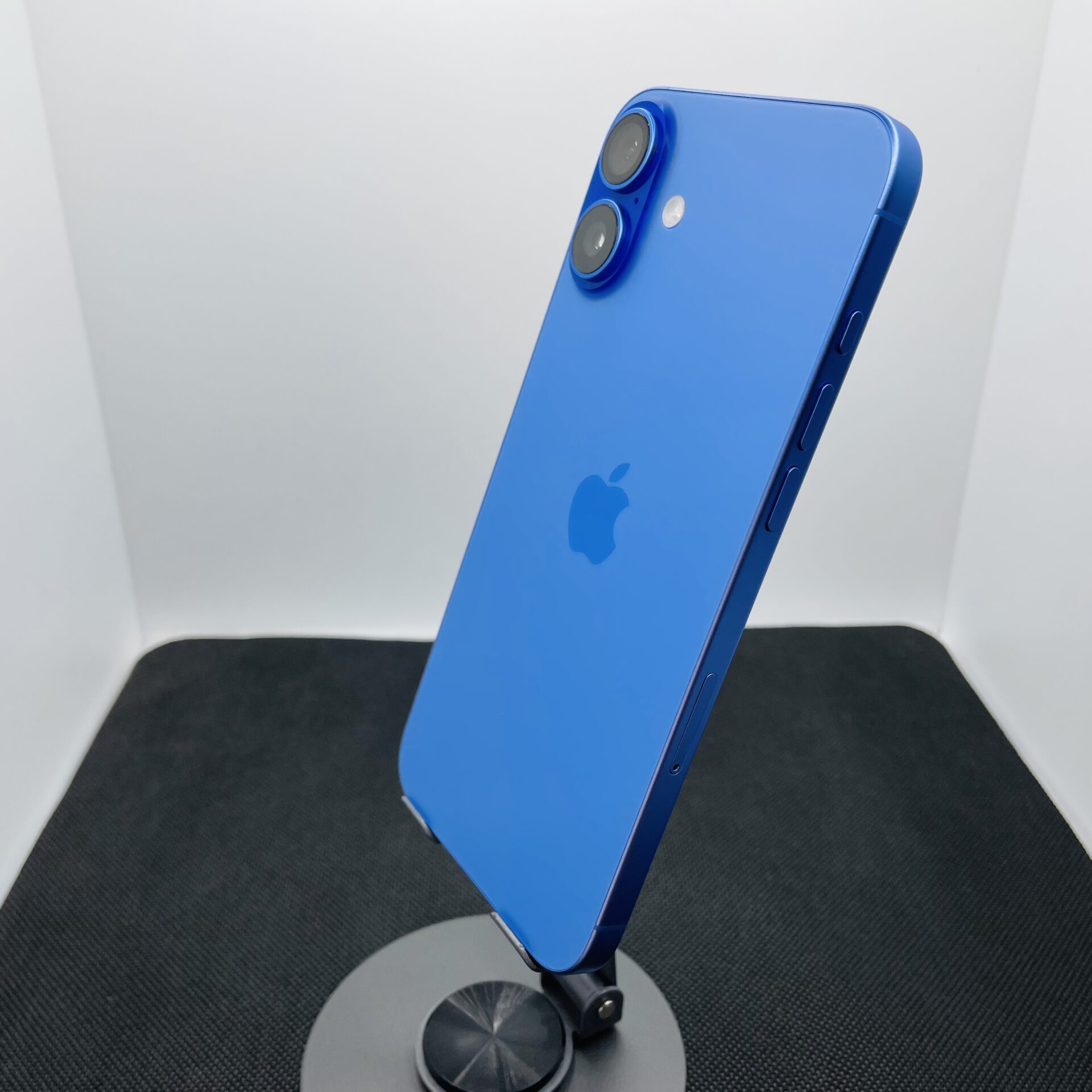 Apple iPhone 16 Plus 256GB Ultramarine – (Grade A) - Image 8