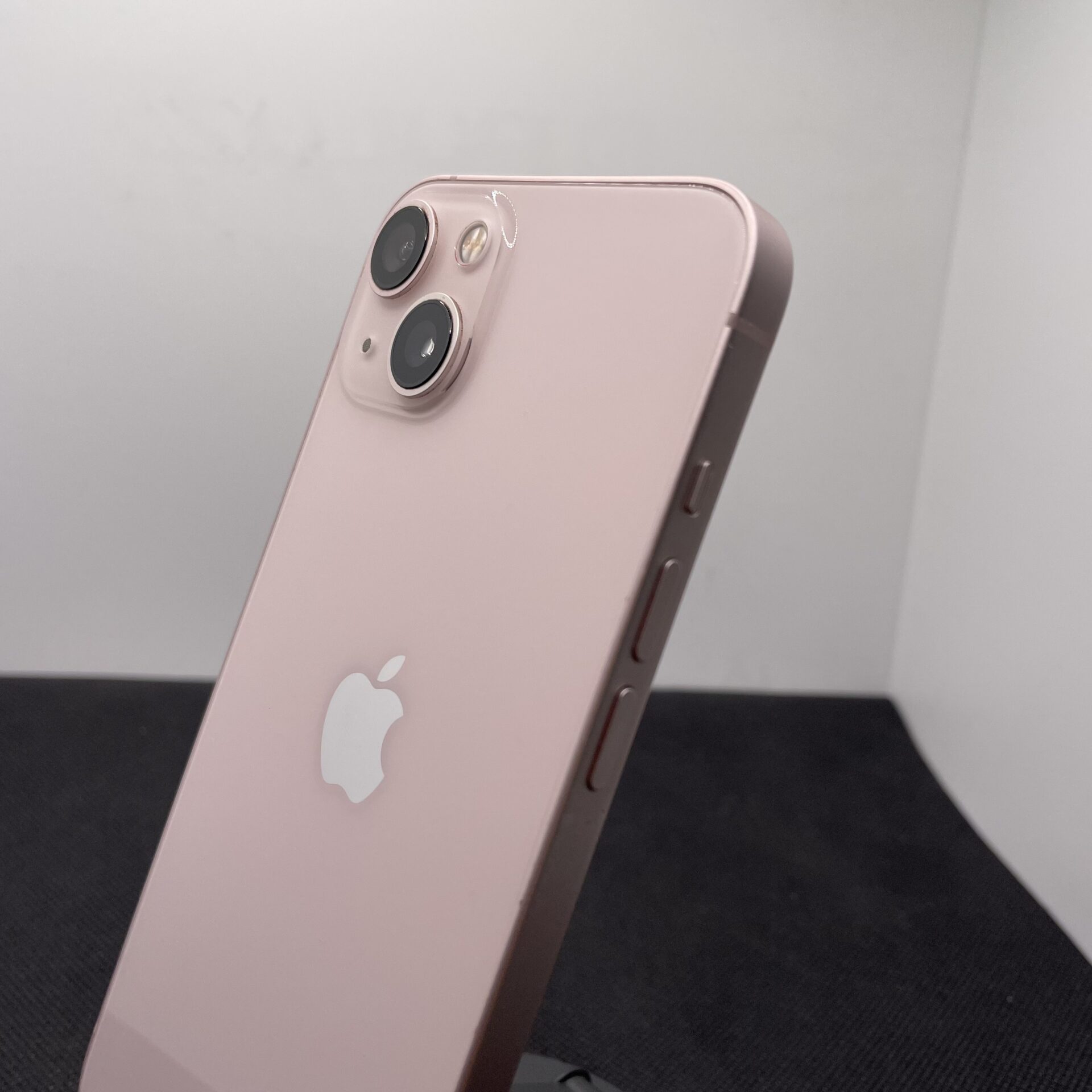 Apple iPhone 13 128GB Pink (6 Month Warranty) - Image 11