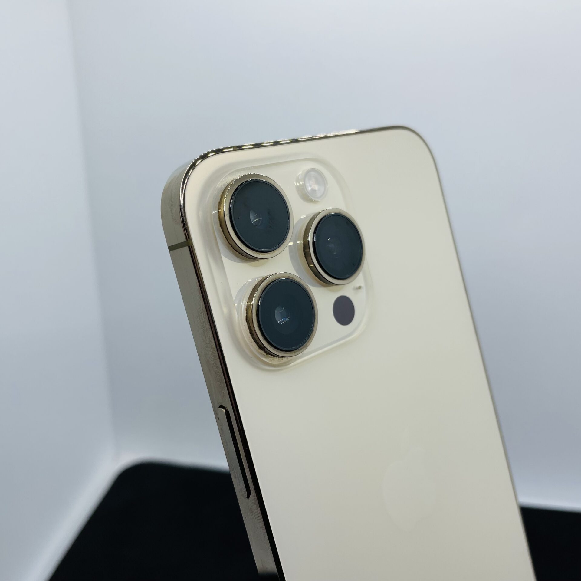 Apple iPhone 14 Pro Max 256GB Gold – (Grade B) | Epic Deals SA