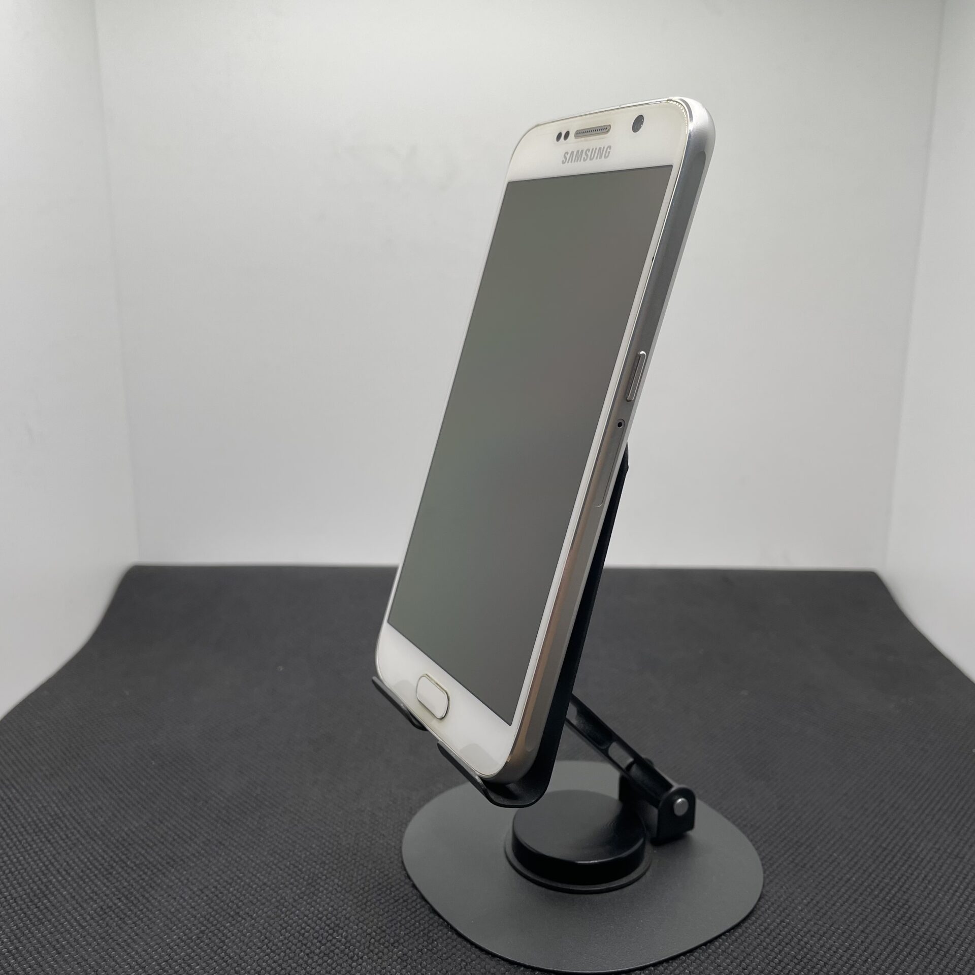 Samsung Galaxy S6 32GB White - (Grade B) - Image 3