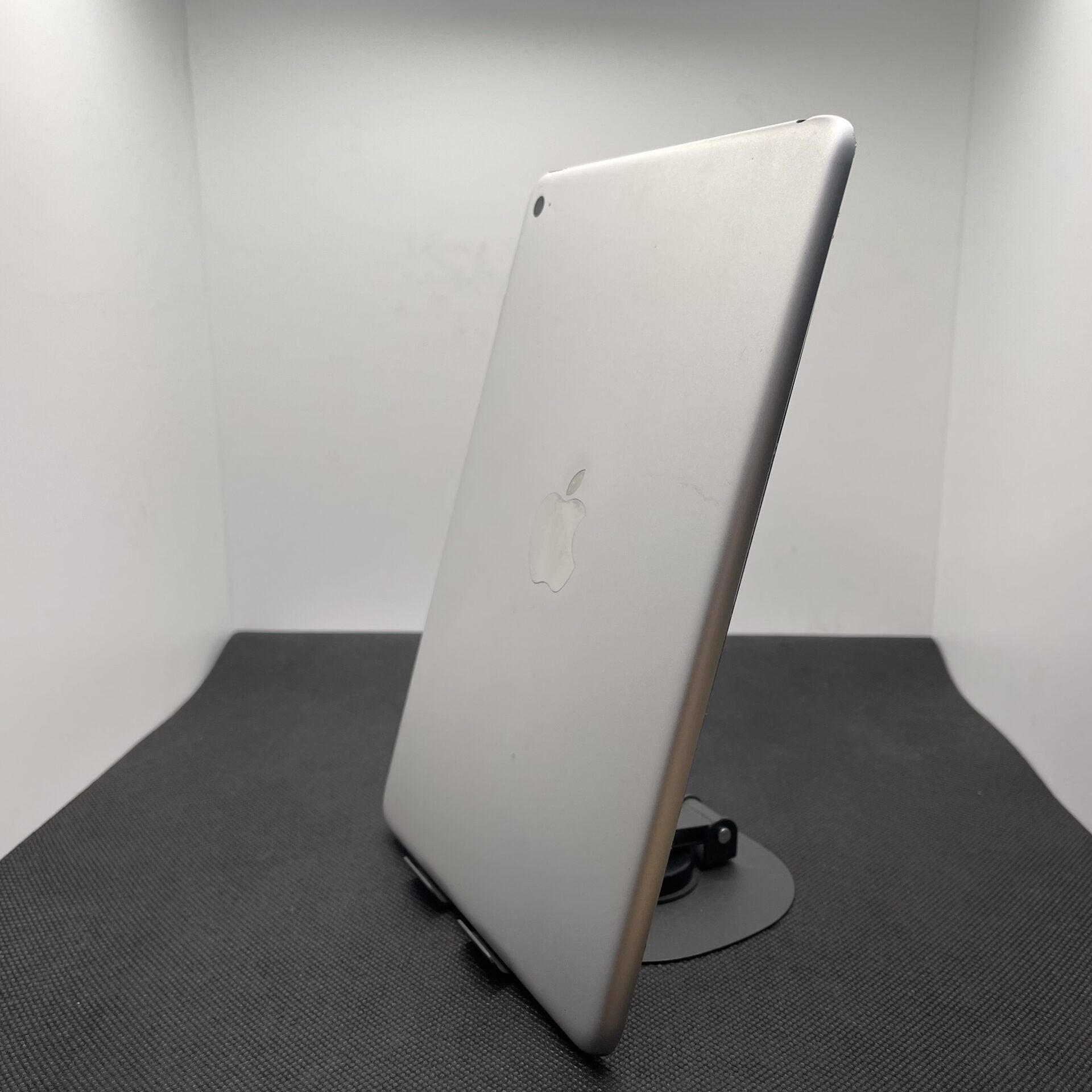 Apple iPad Mini 4 (WiFi Only) 128GB Silver - (Grade B) - No Touch ID - Image 9