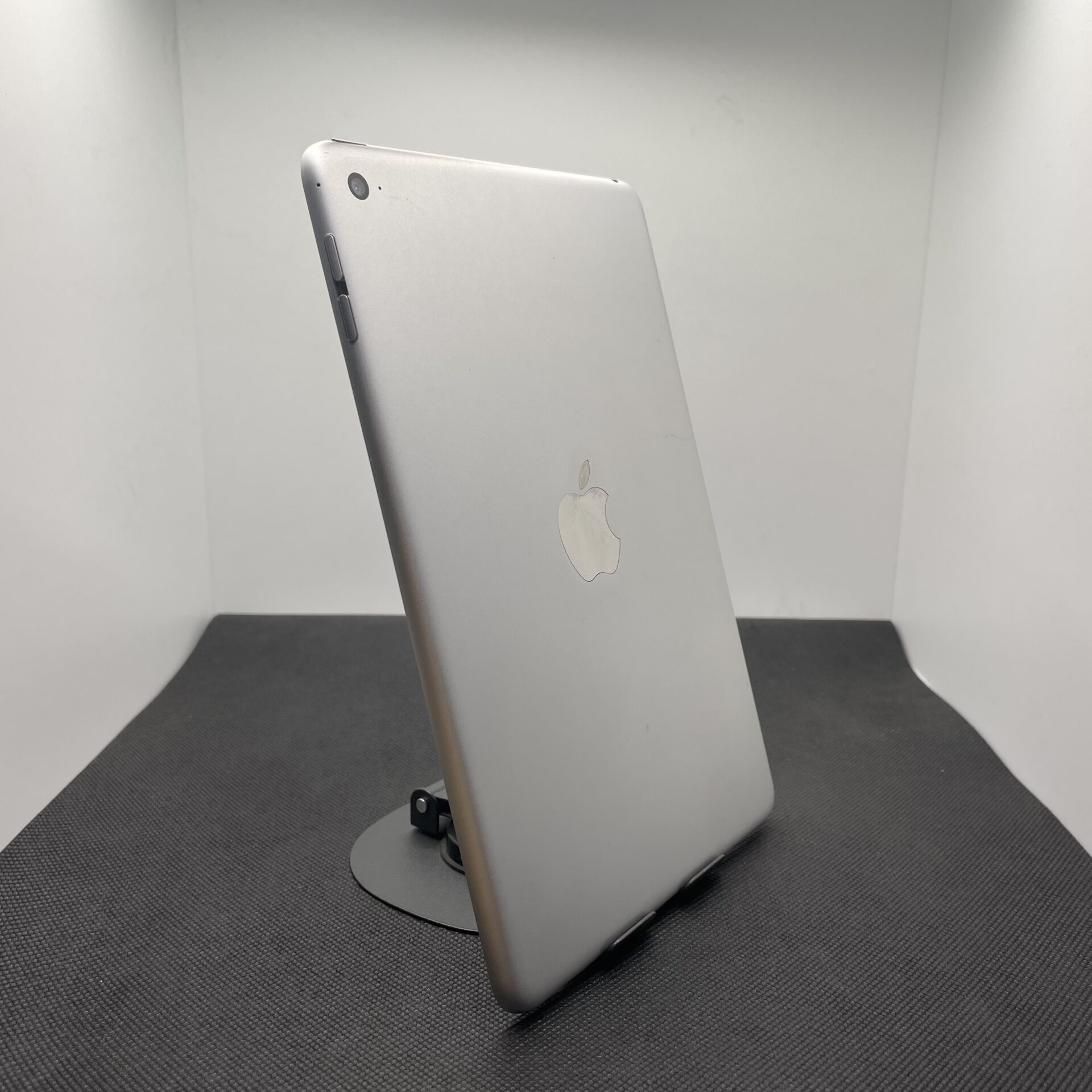 Apple iPad Mini 4 (WiFi Only) 128GB Silver - (Grade B) - No Touch ID - Image 7