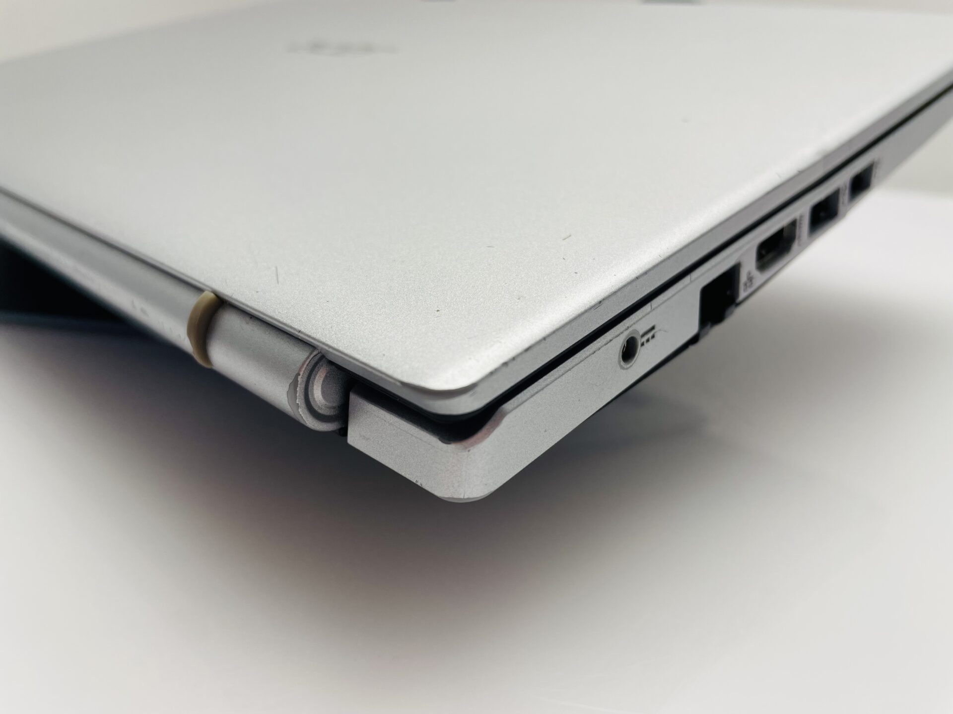 Acer Aspire 3 A315-53 11th Gen “Core i3” 3.00GHz 8GB RAM 500GB SSD Silver (Grade B) - Broken Camera Lens - Image 9