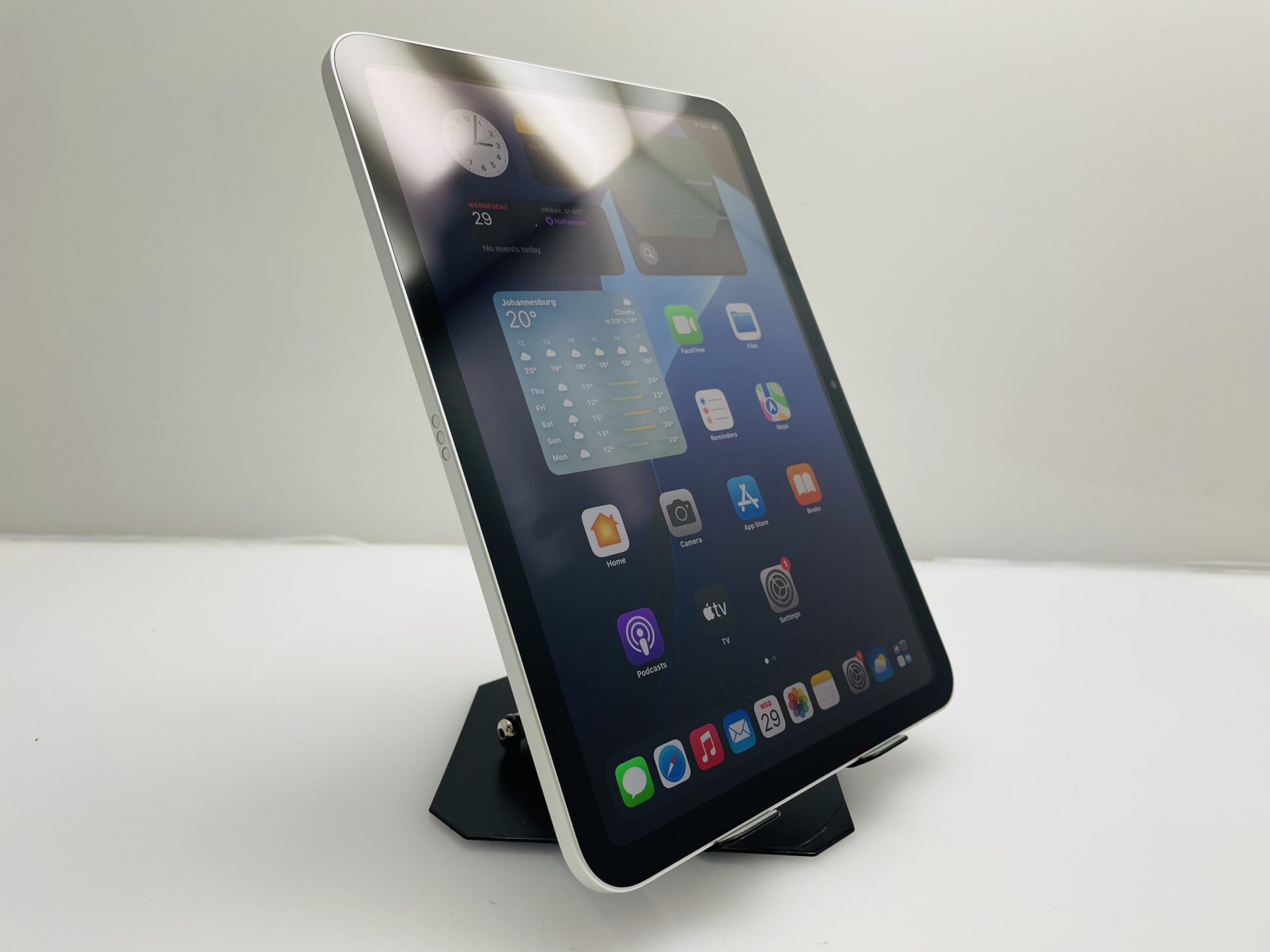 Apple iPad A16 (Wifi Only) 128GB Silver – (Grade A) | Epic Deals SA