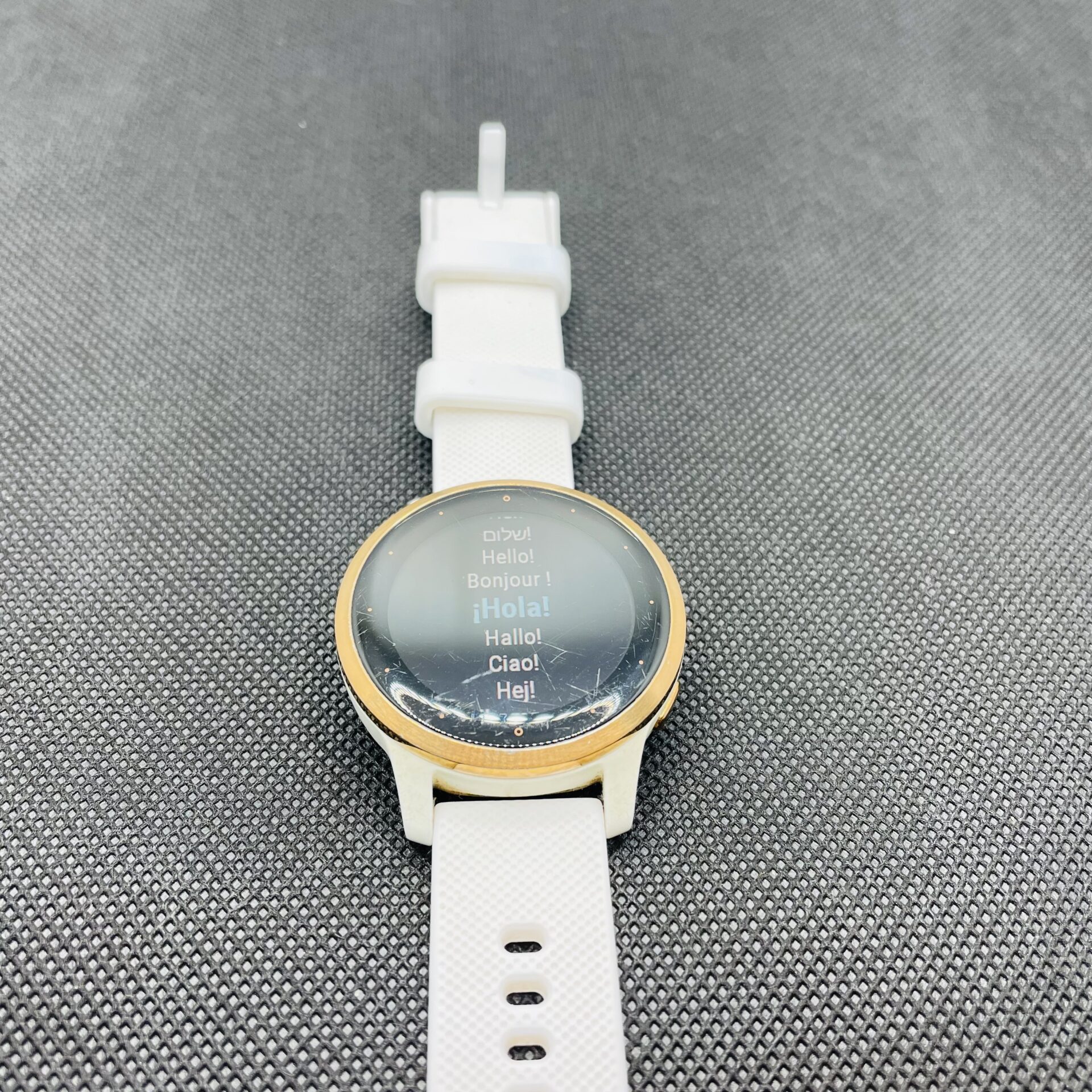 SALE: Garmin Vivoactive 4s White/Rose Gold - (Condition: Good) - Image 2