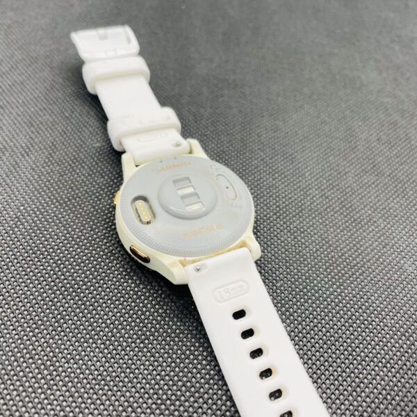 SALE: Garmin Vivoactive 4s White/Rose Gold - (Condition: Good) - Image 8