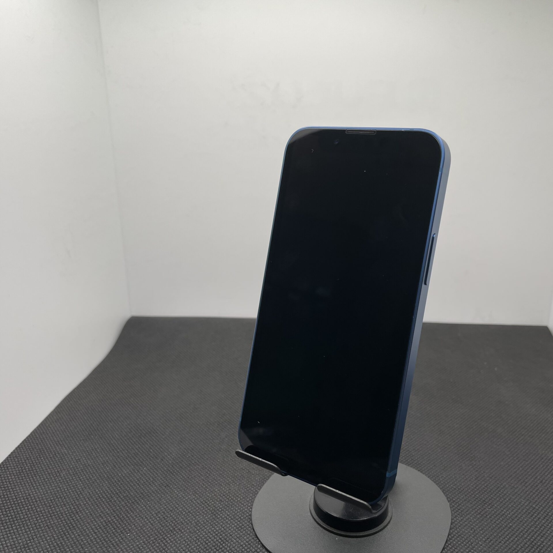 Apple iPhone 13 Mini 128GB Blue - (Grade B) - LCD Is Flickering - Image 7