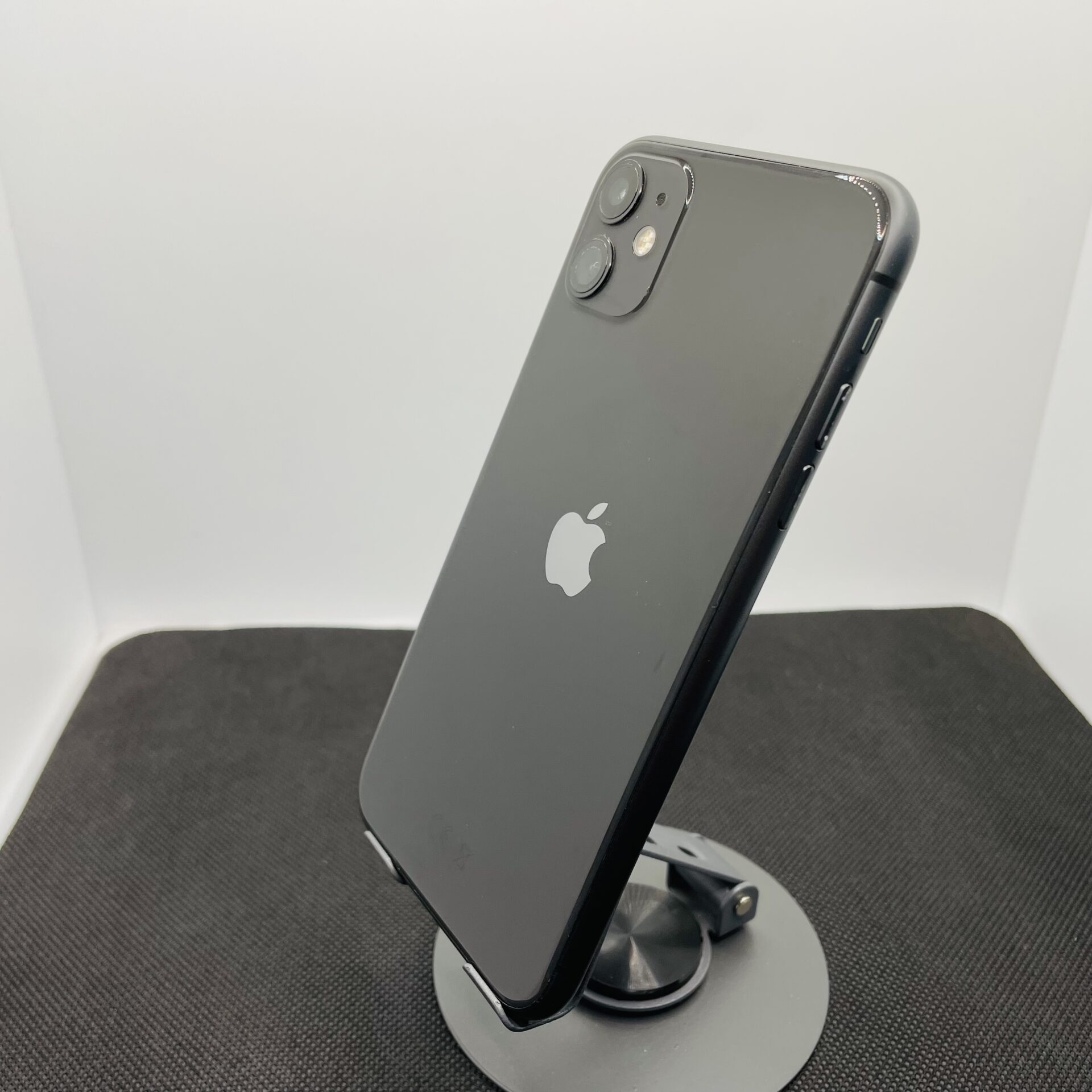 Buy Used Apple iPhone 11 64GB Black (Grade B) – No Face ID