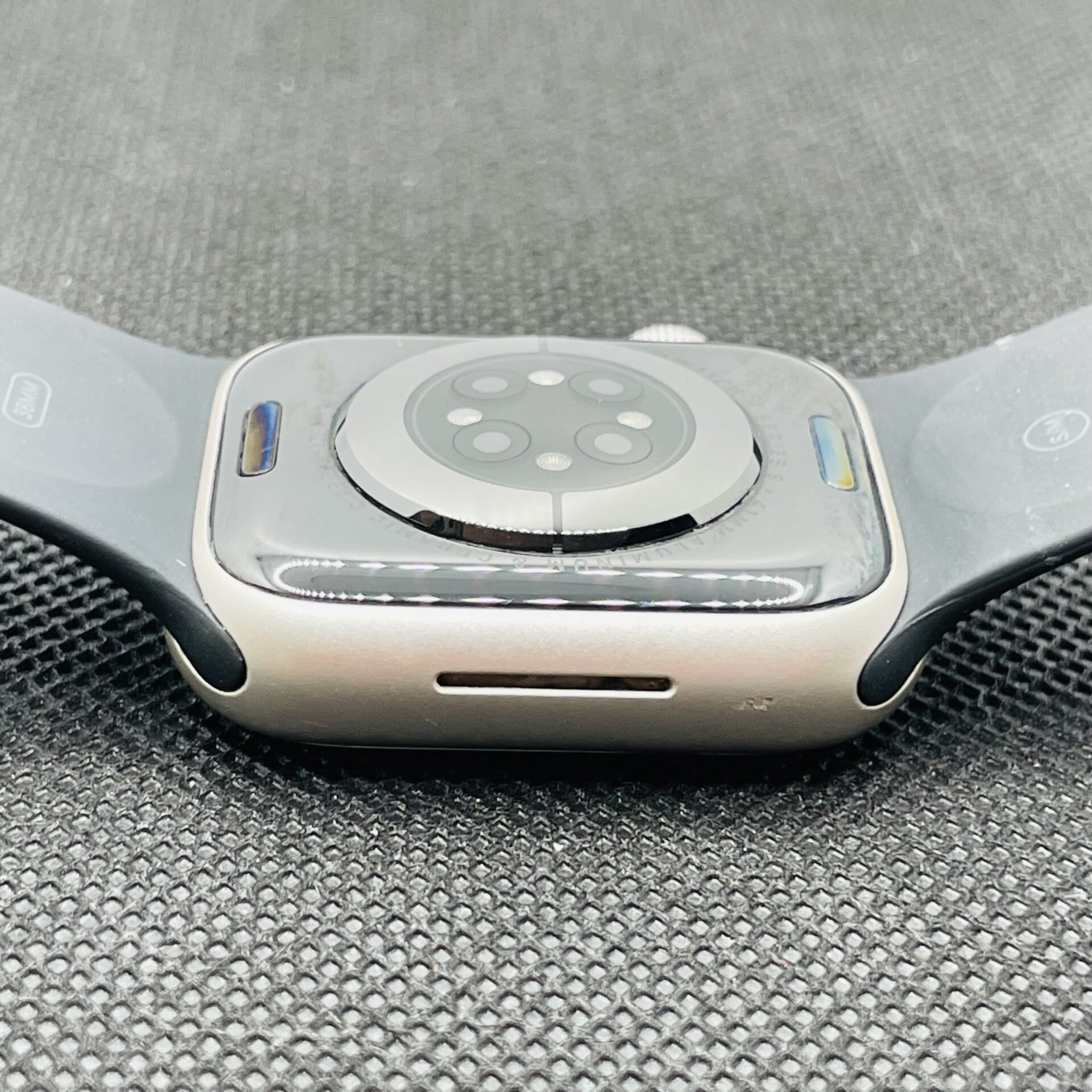 Apple Watch Series 9 41mm GPS Only Starlight (6 Month Warranty) – With Black Straps - Image 7