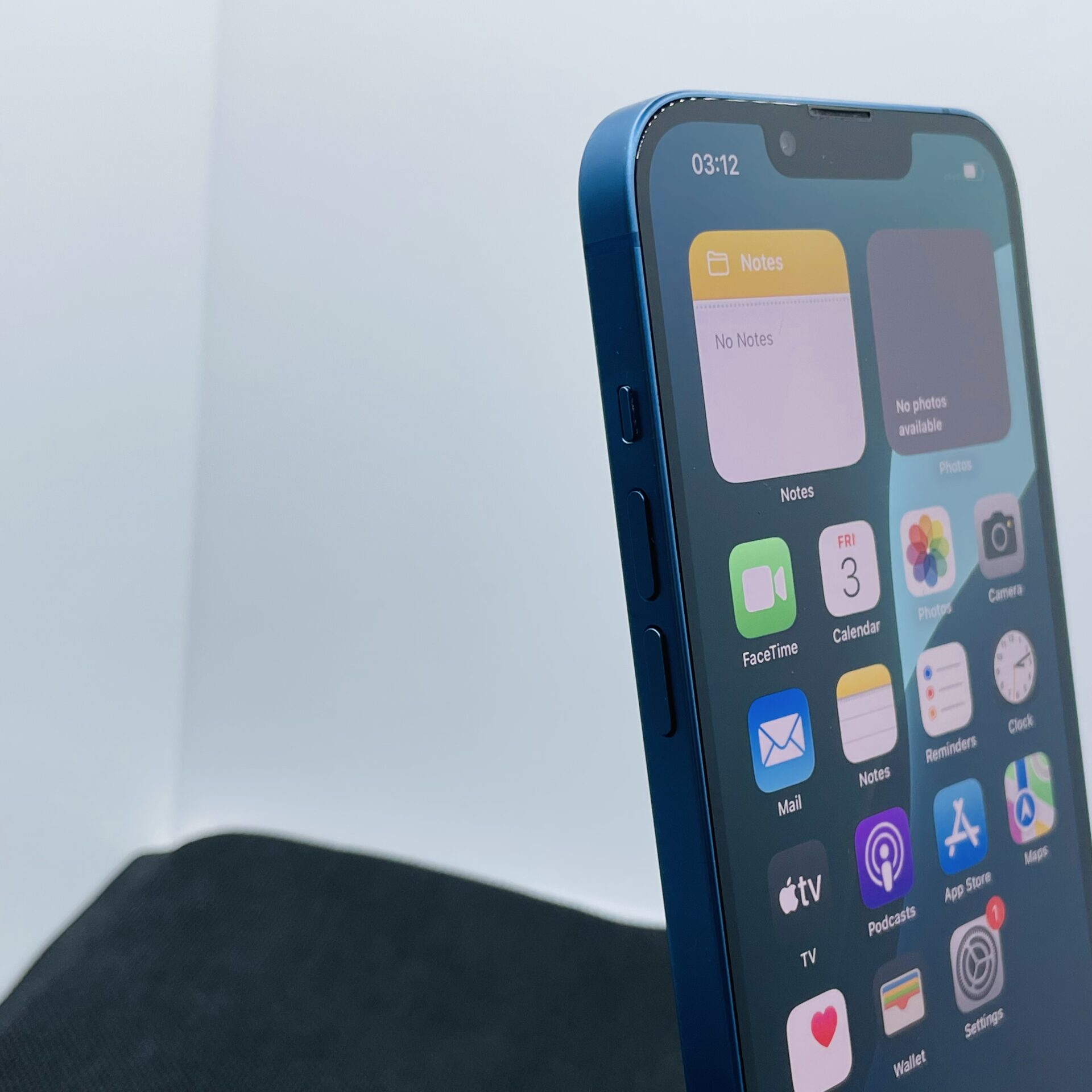 Apple iPhone 13 256GB Blue - (Grade B) - Image 4