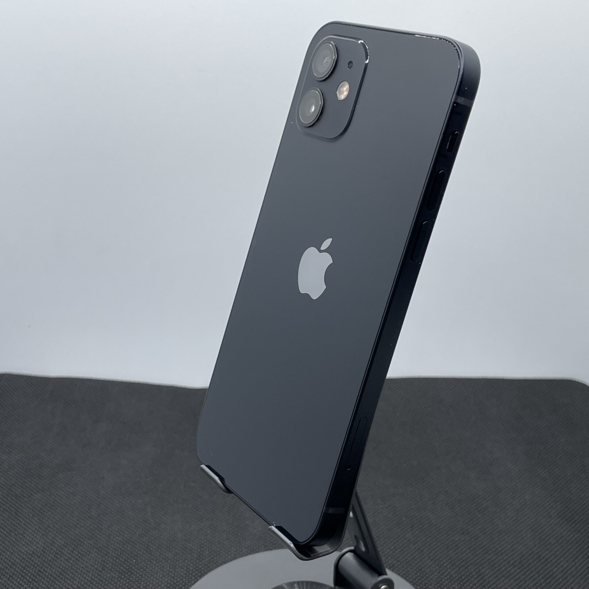 Apple iPhone 12 64GB Black (6 Month Warranty) - Image 8