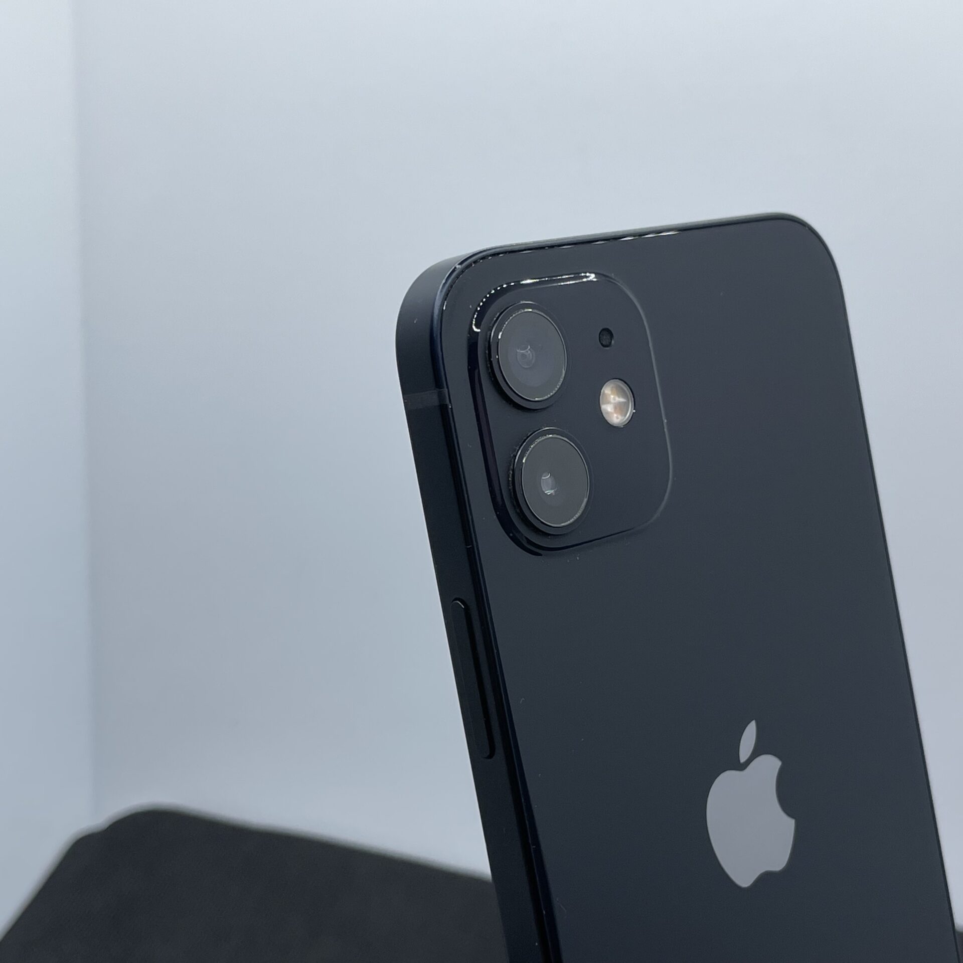 Apple iPhone 12 64GB Black (6 Month Warranty) - Image 10