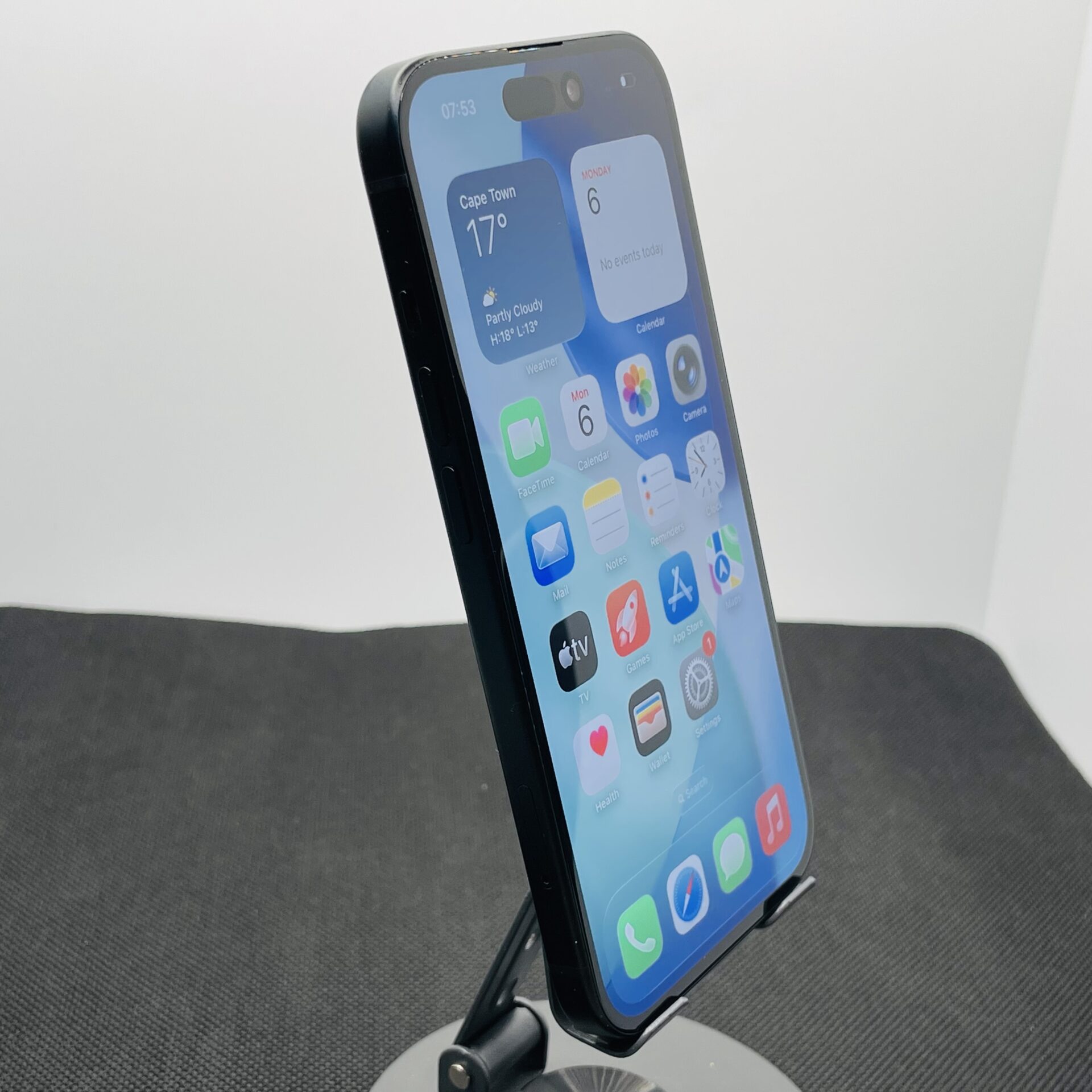 Apple iPhone 15 128GB Black - (Grade B) - Image 3