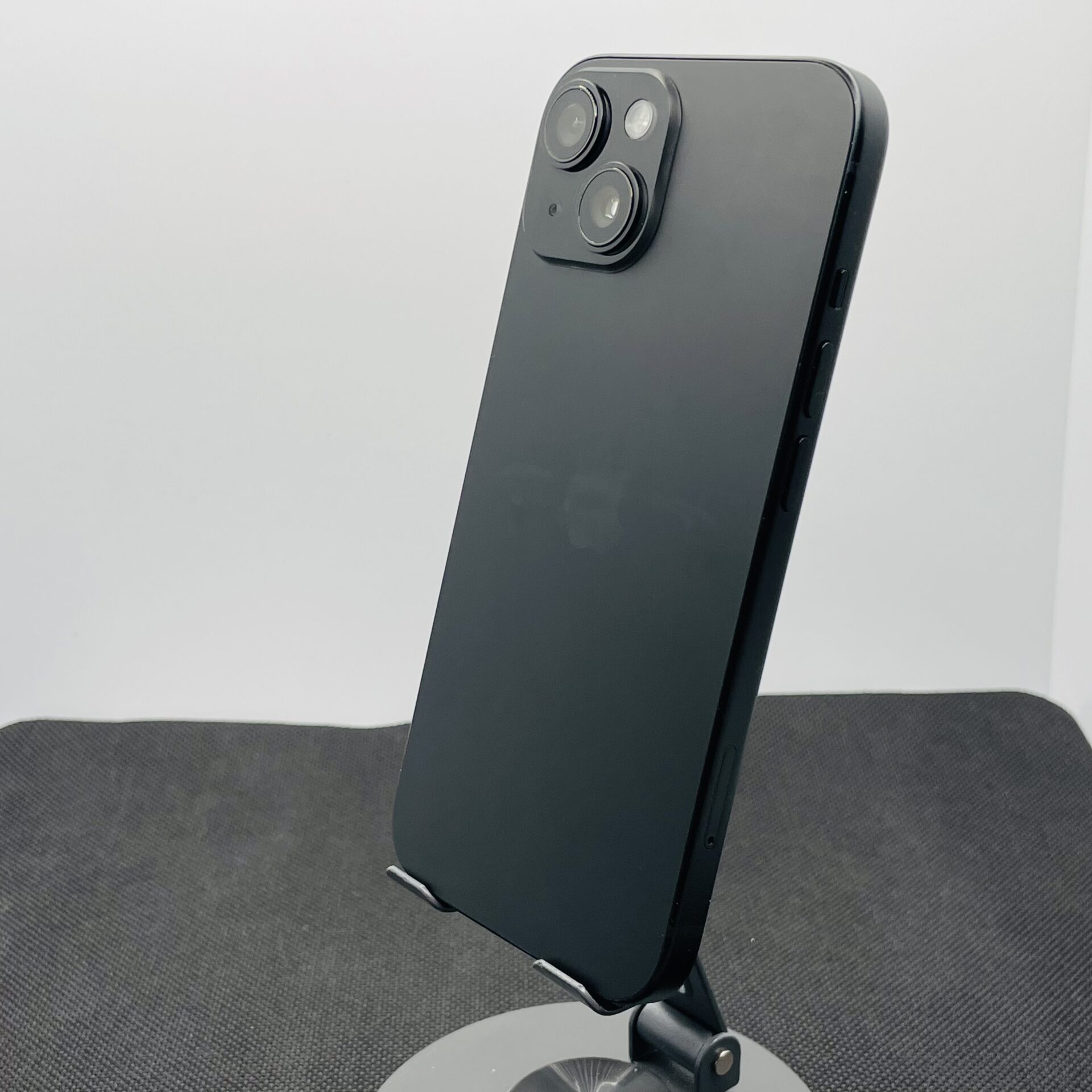 Apple iPhone 15 128GB Black - (Grade B) - Image 8