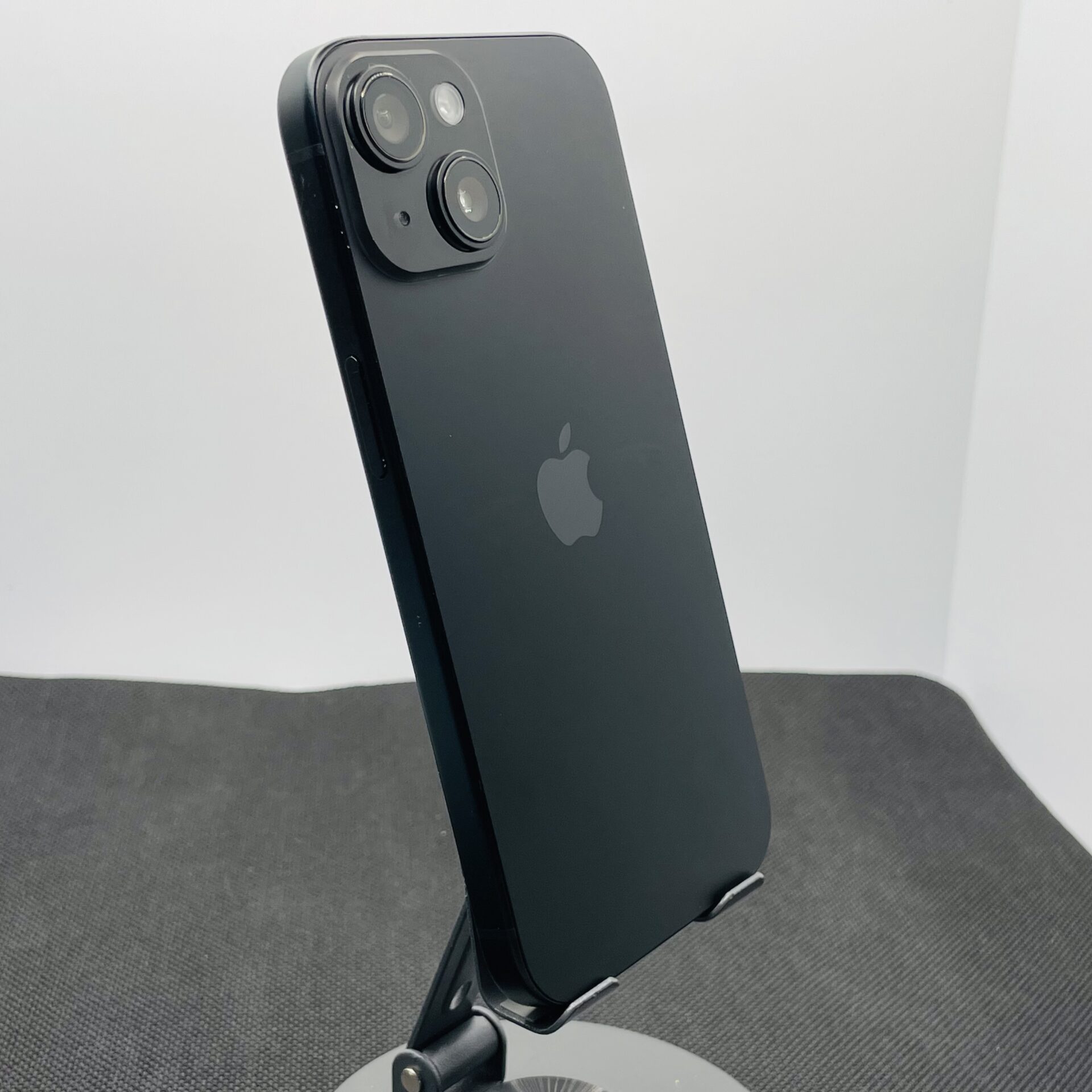Apple iPhone 15 128GB Black - (Grade B) - Image 10