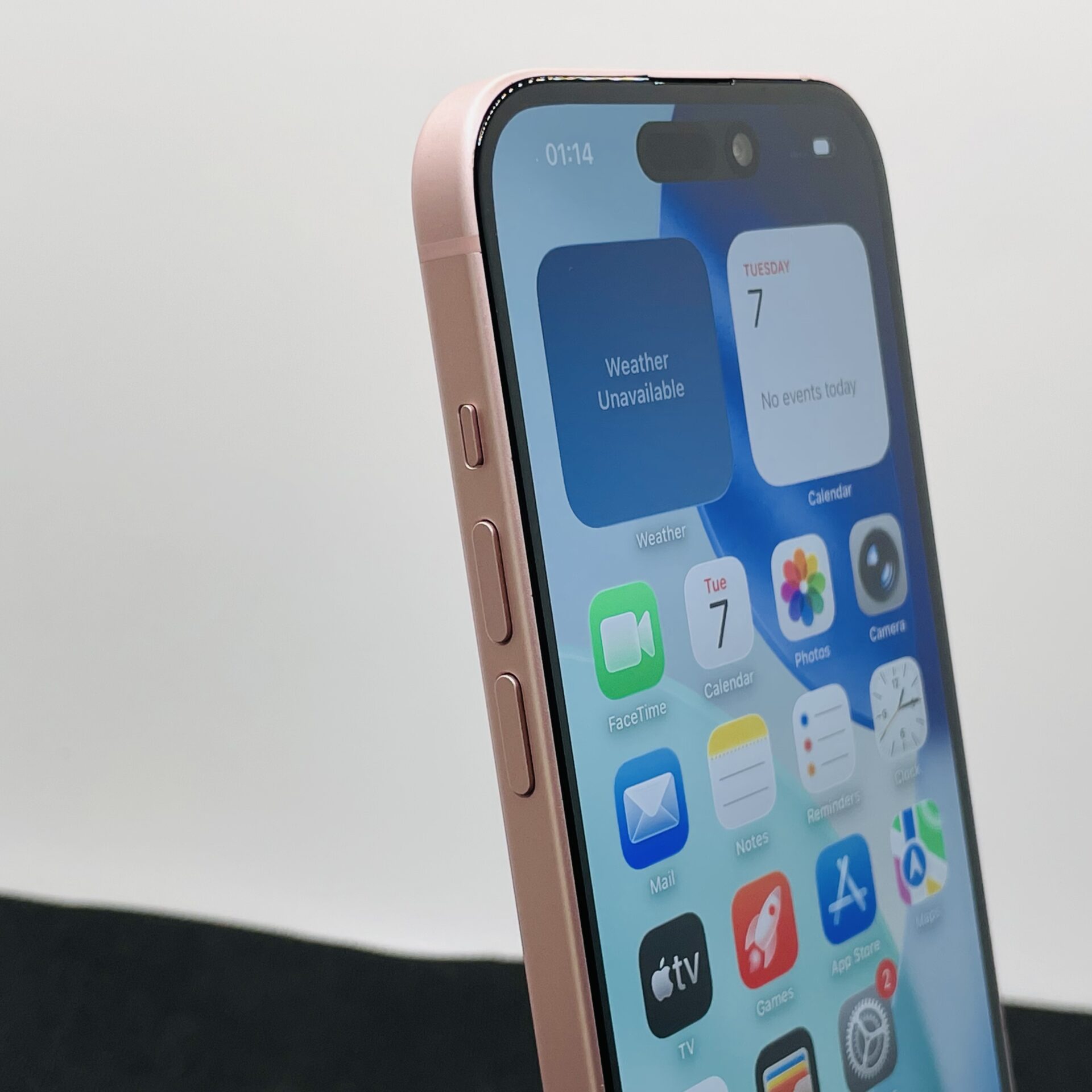 Apple iPhone 15 128GB Pink - (Grade B) - Image 4
