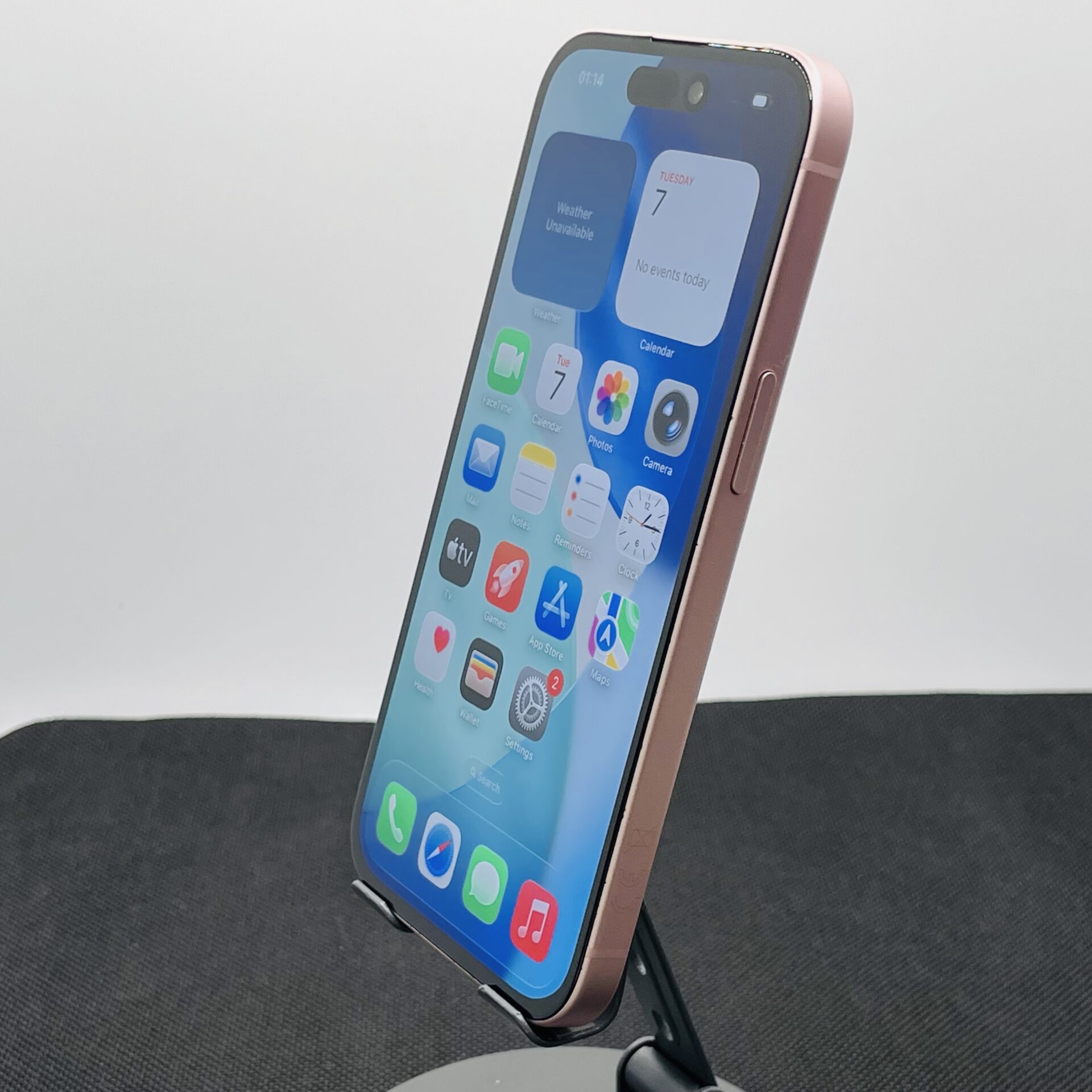 Apple iPhone 15 128GB Pink - (Grade B) - Image 5
