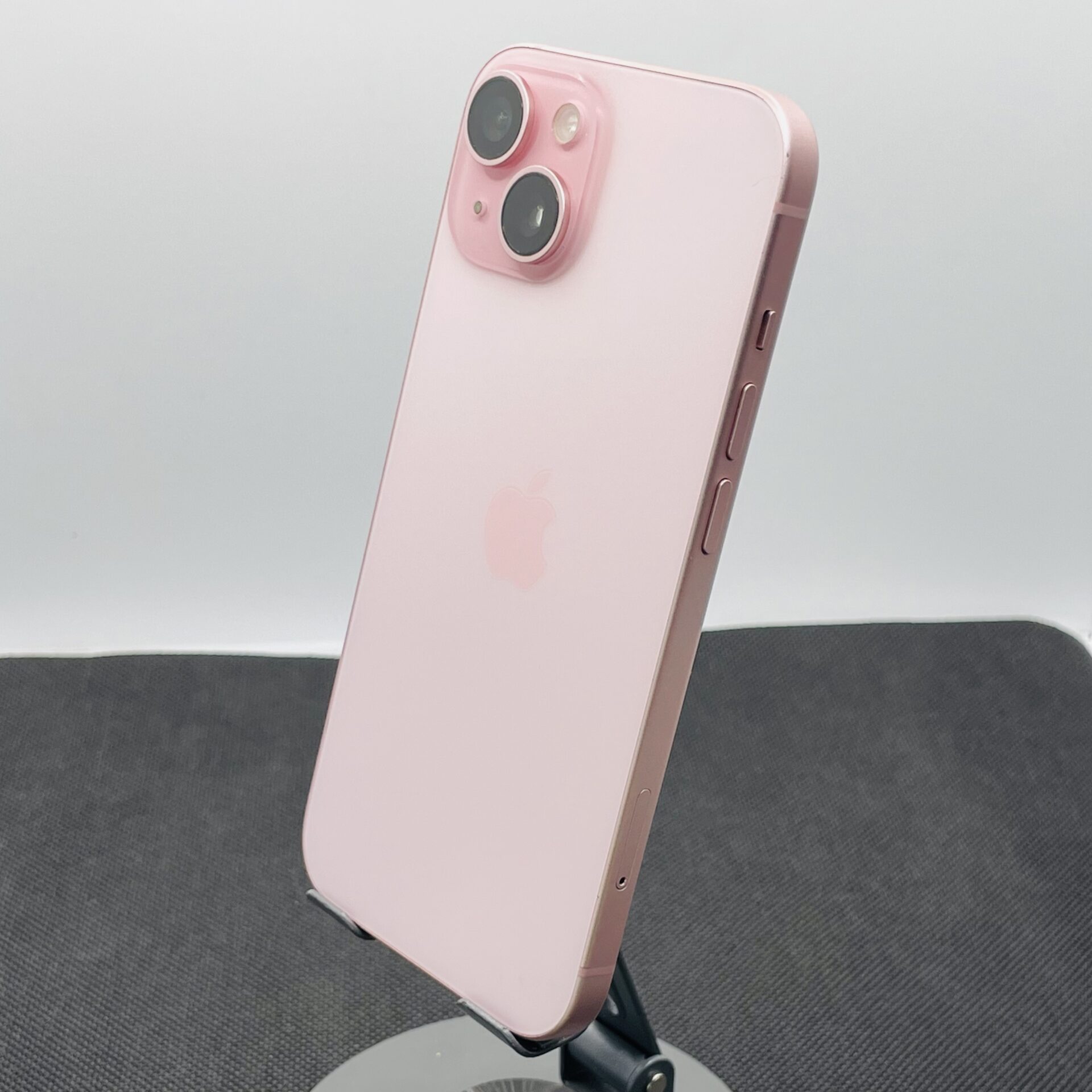 Apple iPhone 15 128GB Pink - (Grade B) - Image 8