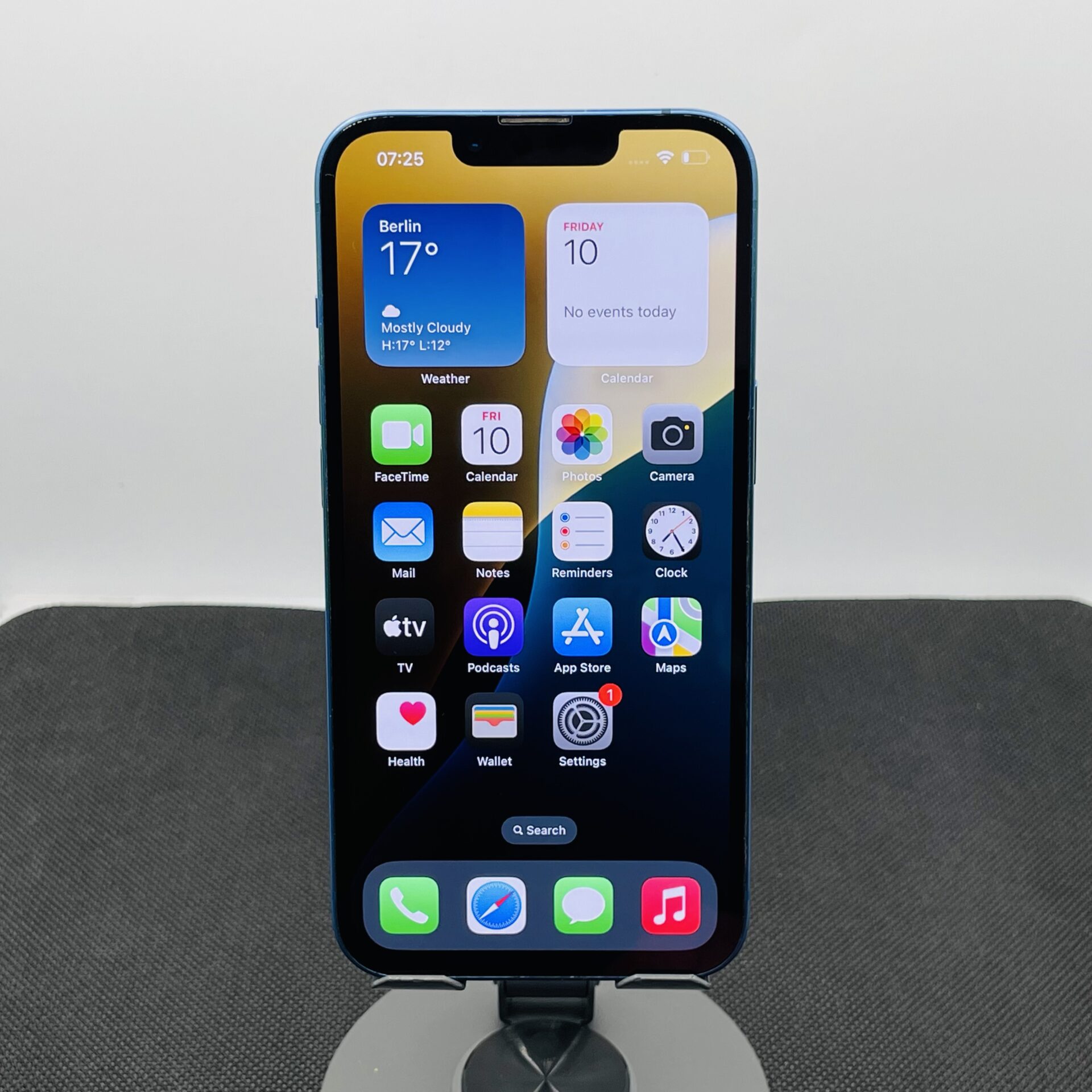 Apple iPhone 13 256GB Blue - (Grade B) - Image 2