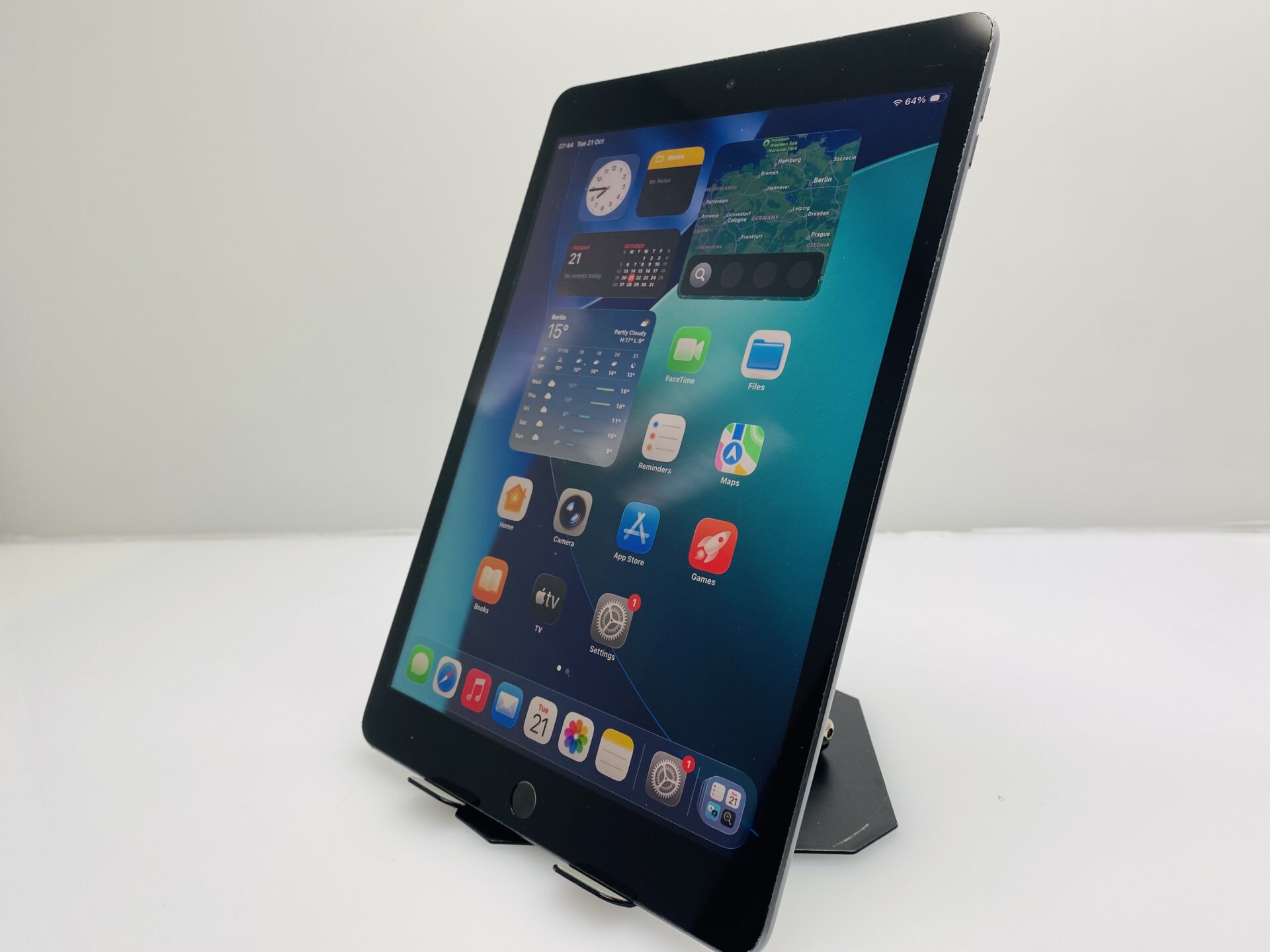 Apple iPad 10.2″ 9th Gen 64GB (WiFi Only) Space Grey (Grade B