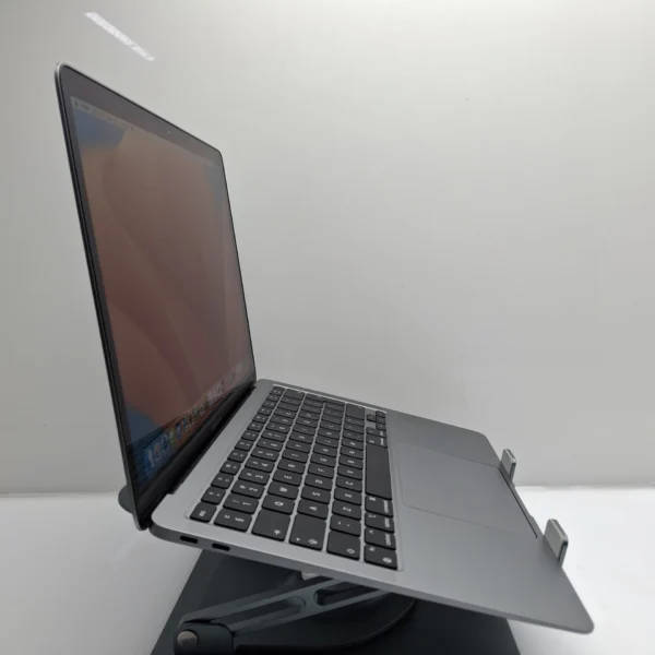 Apple MacBook Air “M1” 13-Inch 8 CPU/7 GPU (2020) 8GB RAM 256GB