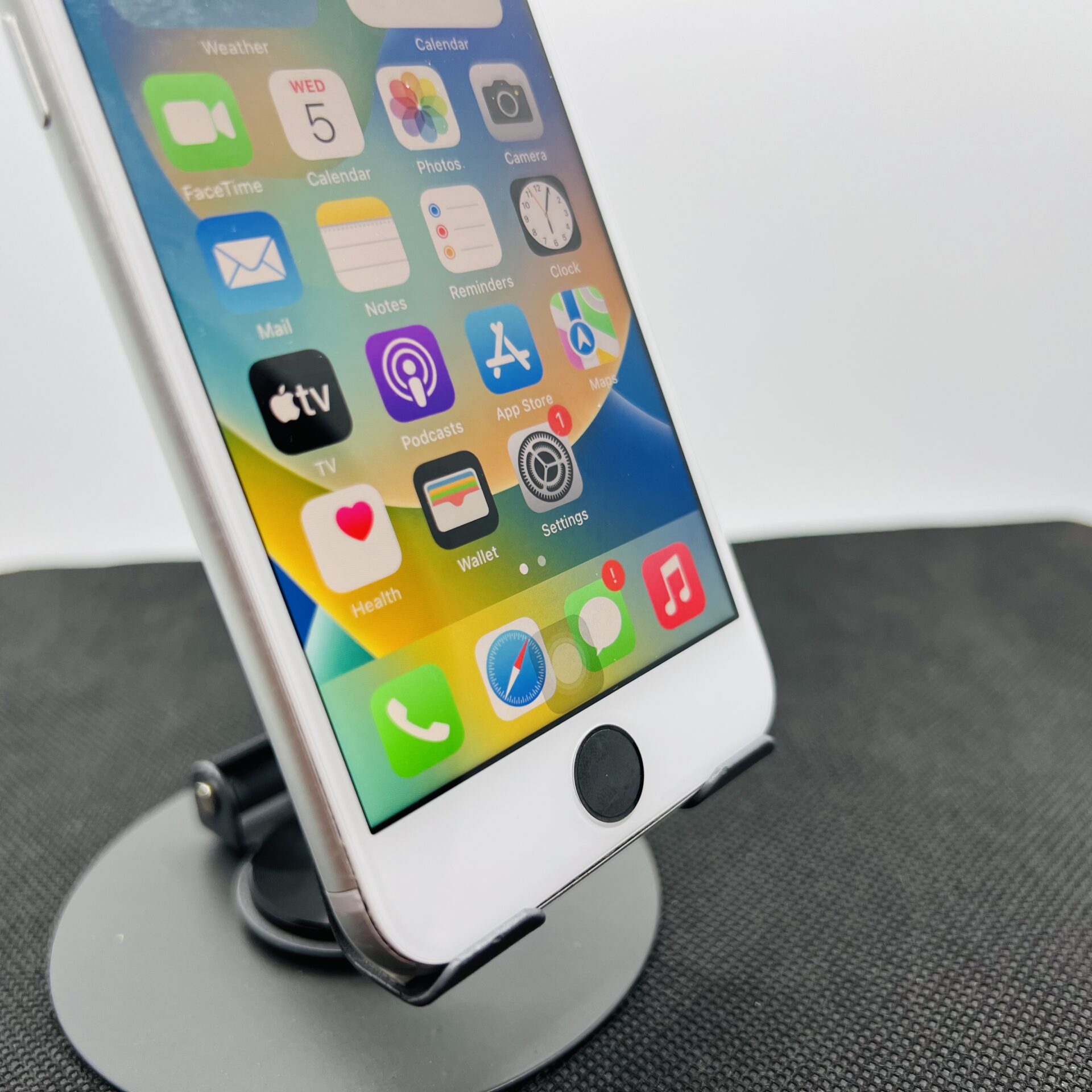 Apple iPhone 8 64GB Silver (Grade B) - Home Button Not Working And