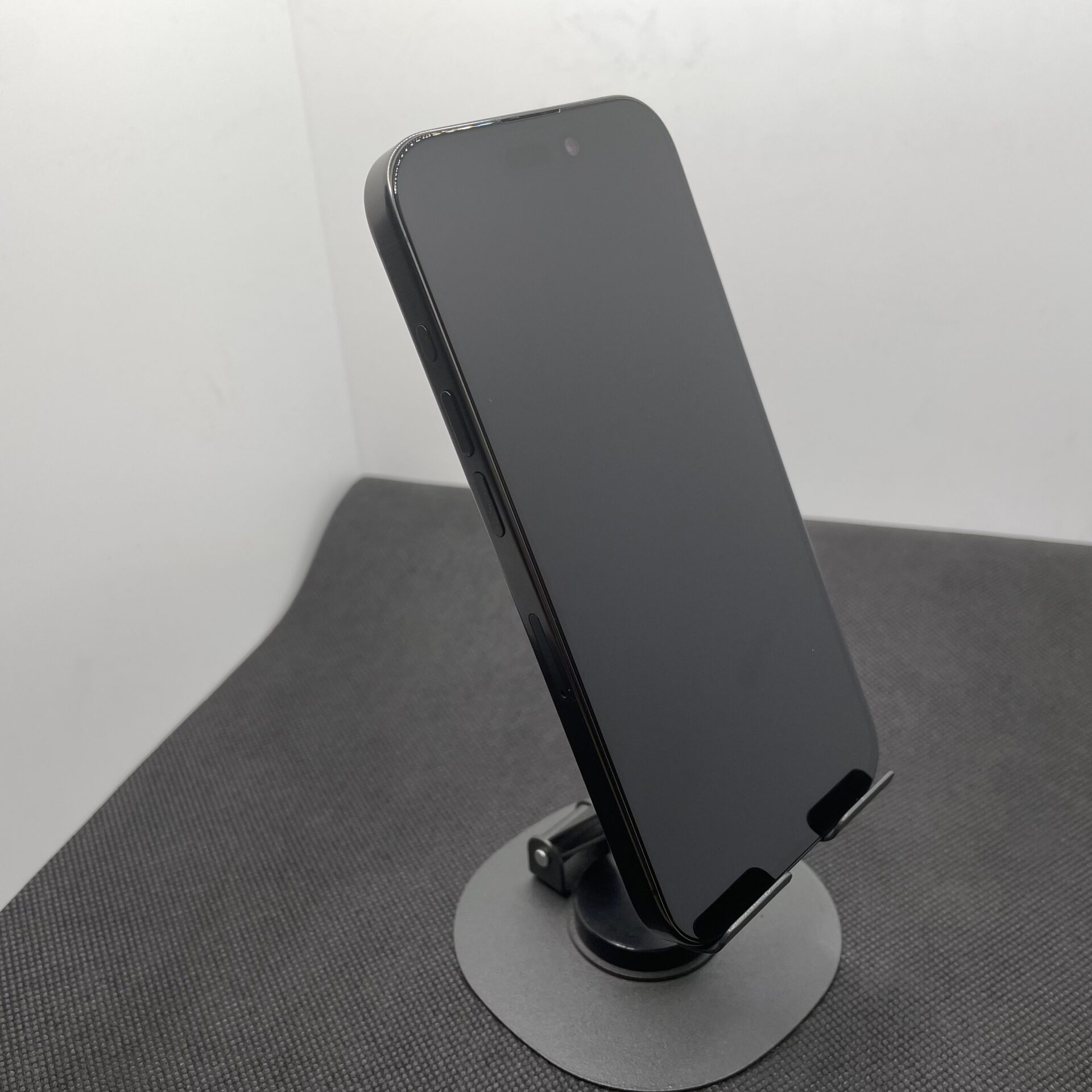 Apple iPhone 15 Pro 512GB Black Titanium - (Grade B) - Image 5