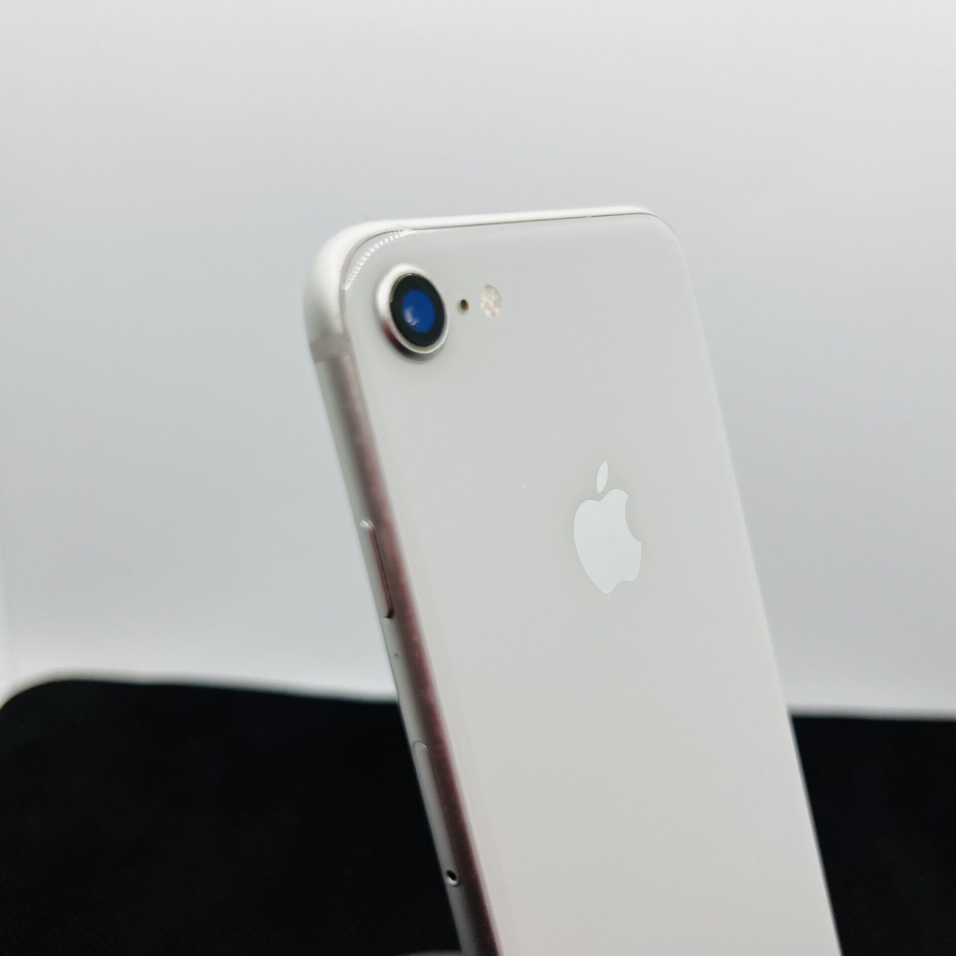 Apple iPhone 8 64GB Silver (Grade B) - Home Button Not Working And