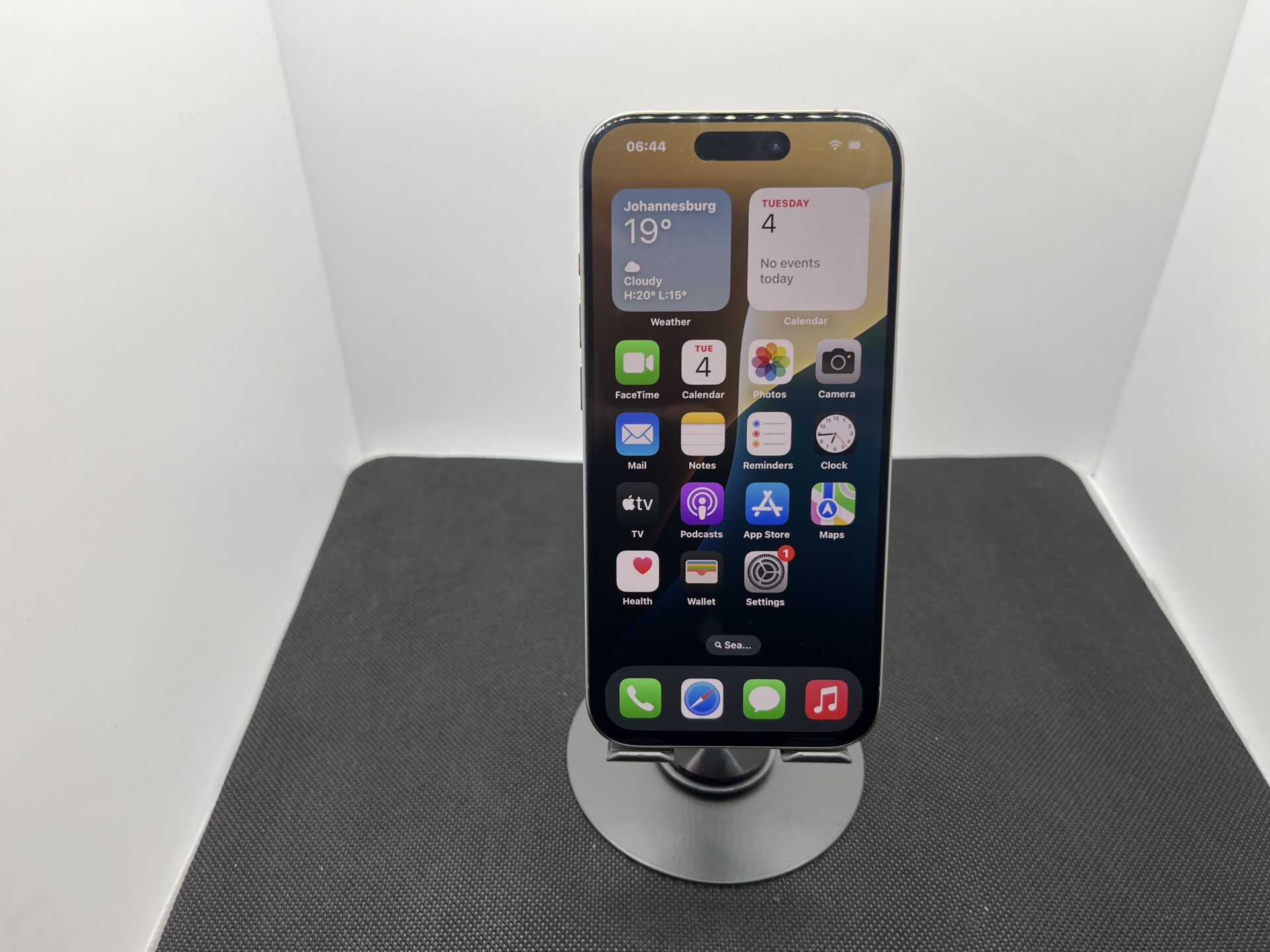 Apple iPhone 15 Pro Max 256GB Natural Titanium - (Grade B) - Image 3