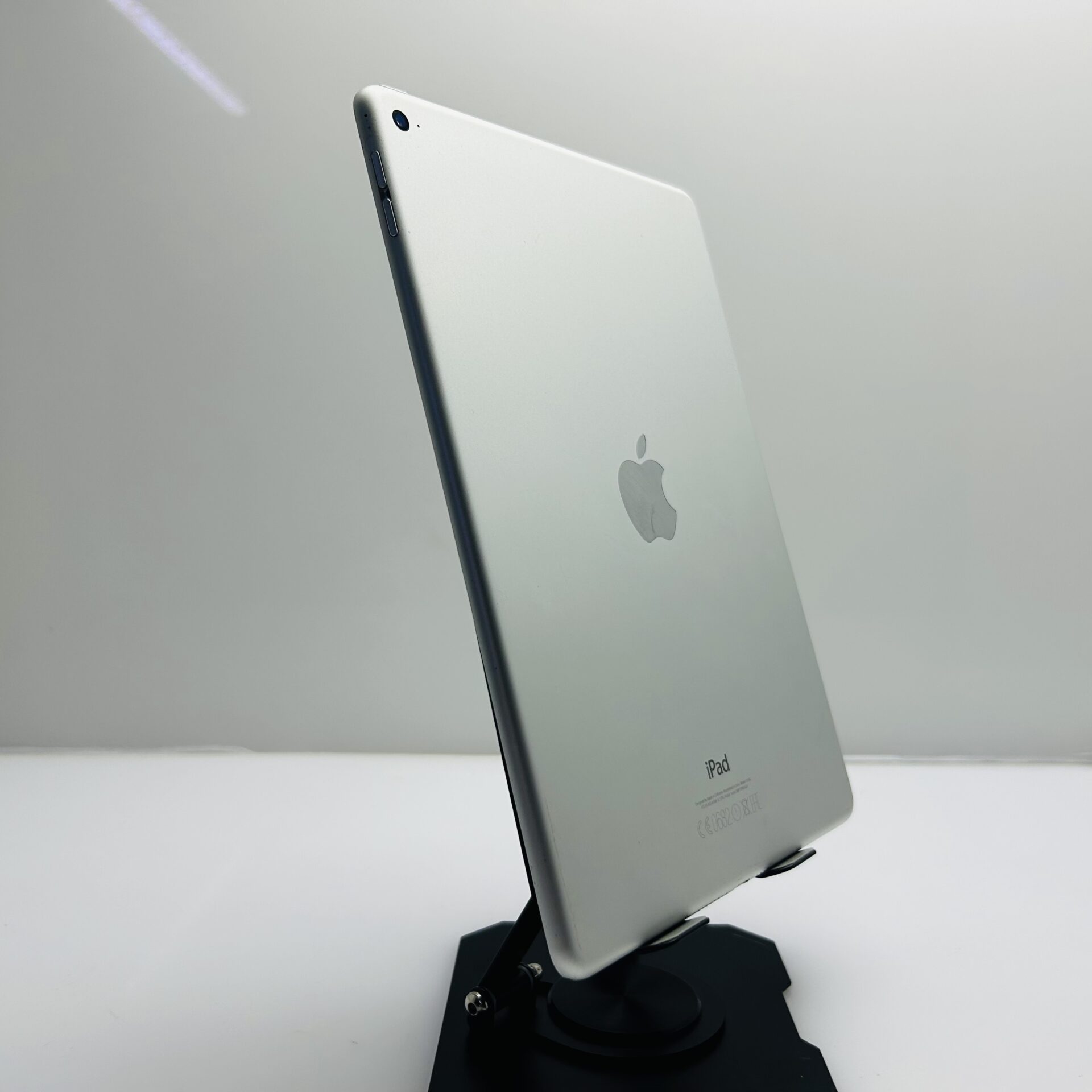 Apple iPad Air 2 32GB (WiFi Only) Space Grey (Grade B) - No Touch ID - Image 5