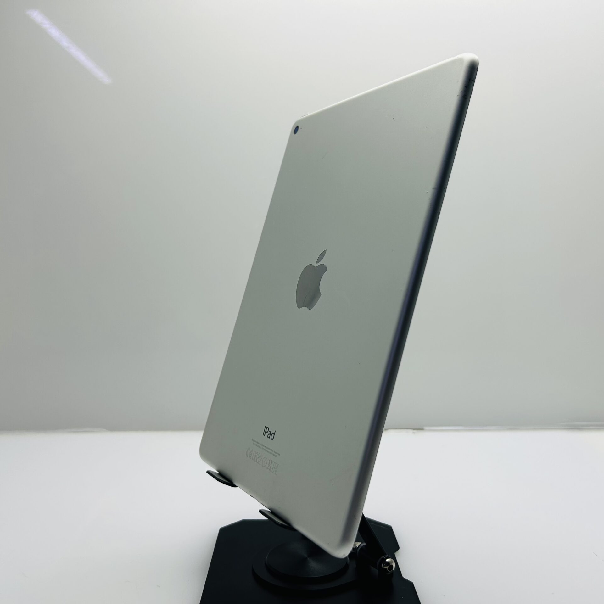 Apple iPad Air 2 32GB (WiFi Only) Space Grey (Grade B) - No Touch ID - Image 7