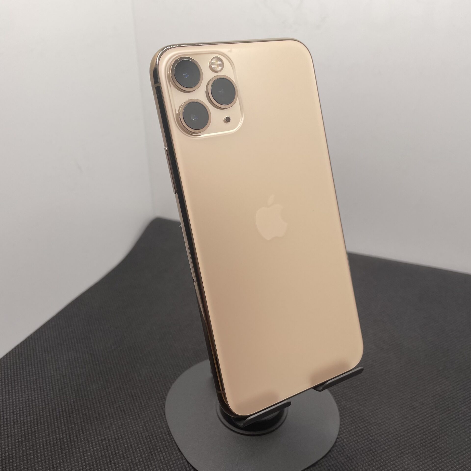 Apple iPhone 11 Pro ゴールド　256GB Apple iPhone 11 Pro 256GB Gold - (Grade B) | Epic Deals SA
