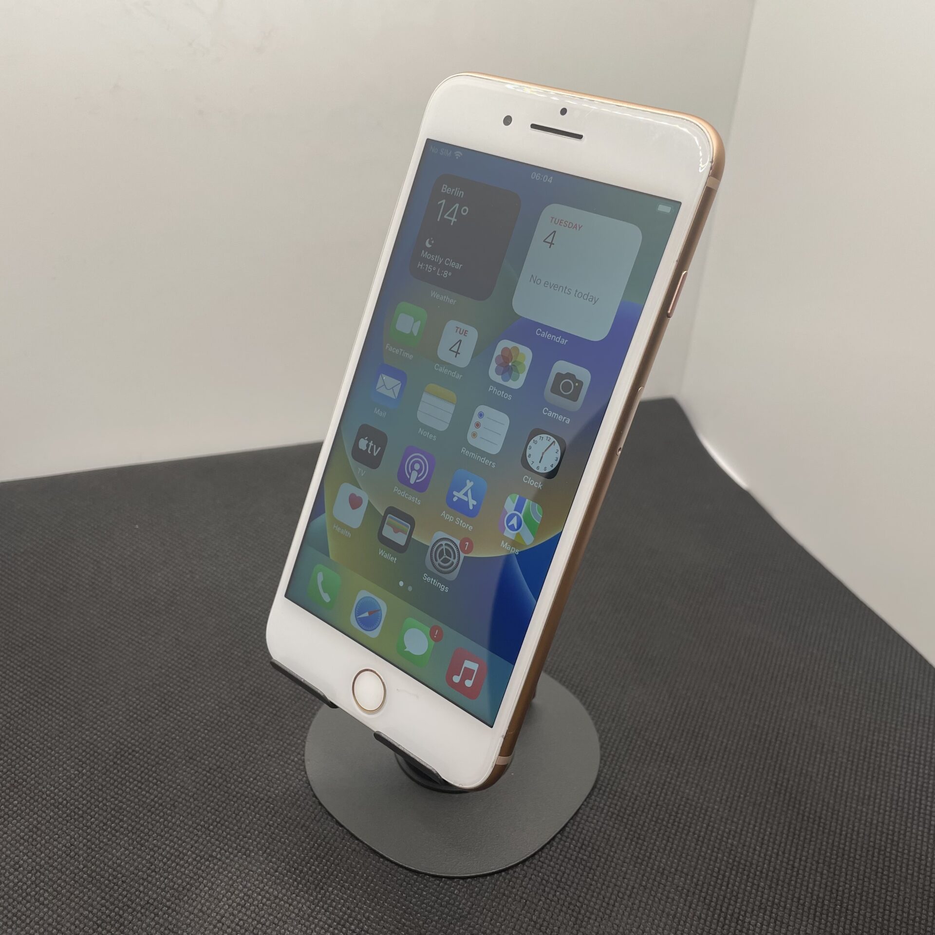 Apple iPhone 8 Plus 256GB Gold (Grade B) - Minor Bright Spot - Image 4