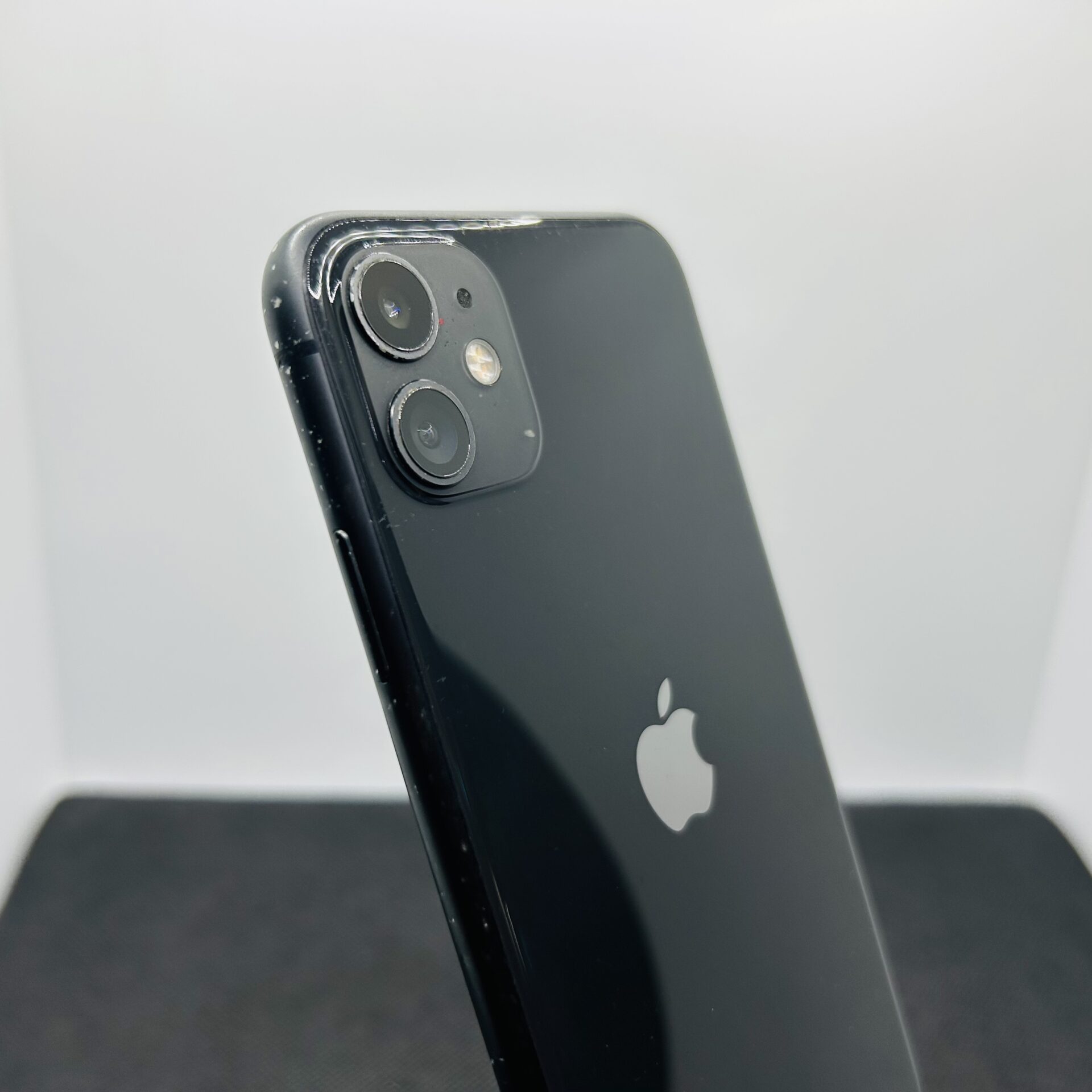Apple iPhone 11 64GB Black – (Grade B) - Image 10