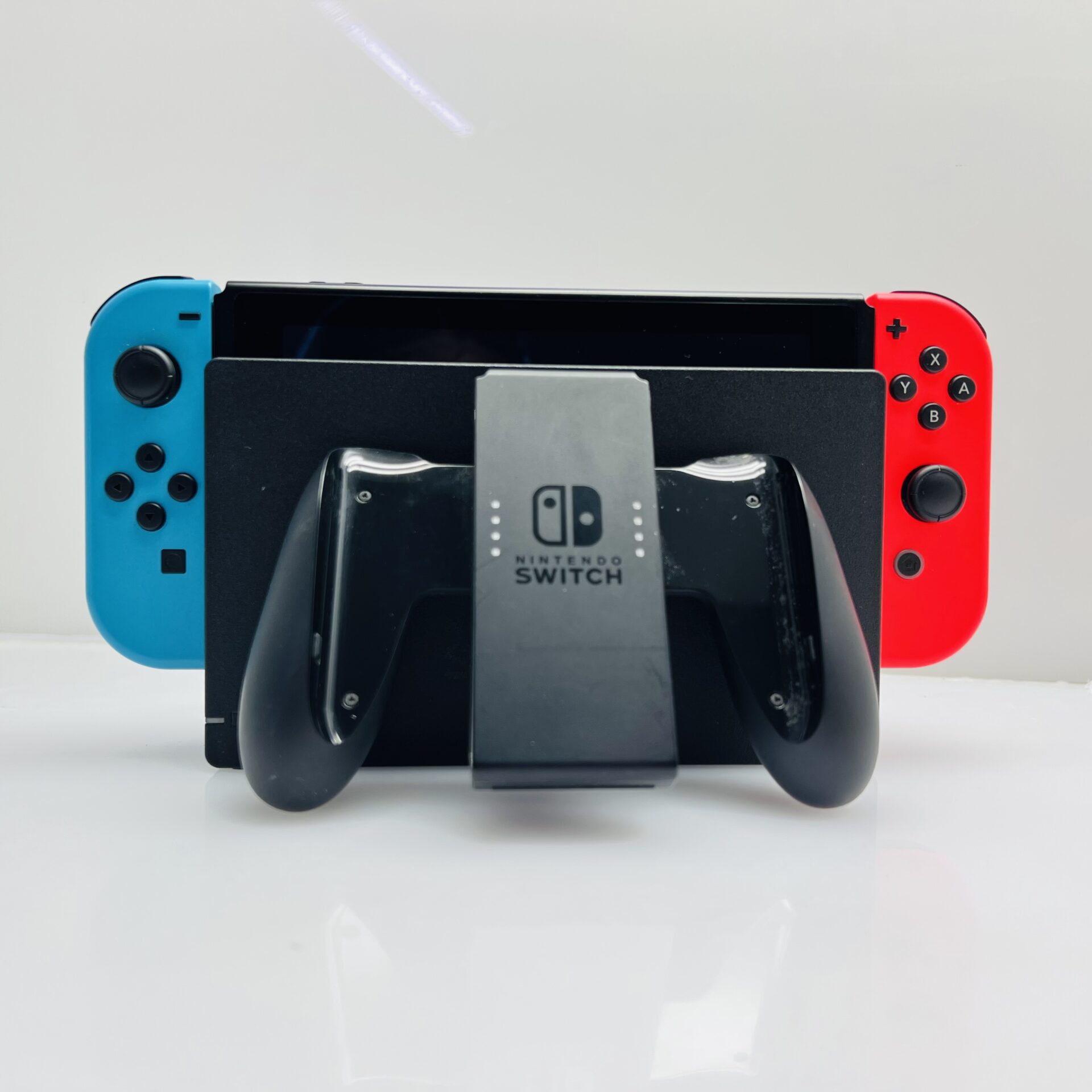 Nintendo Switch 32GB Black + Accessories – (Grade B) - Image 7