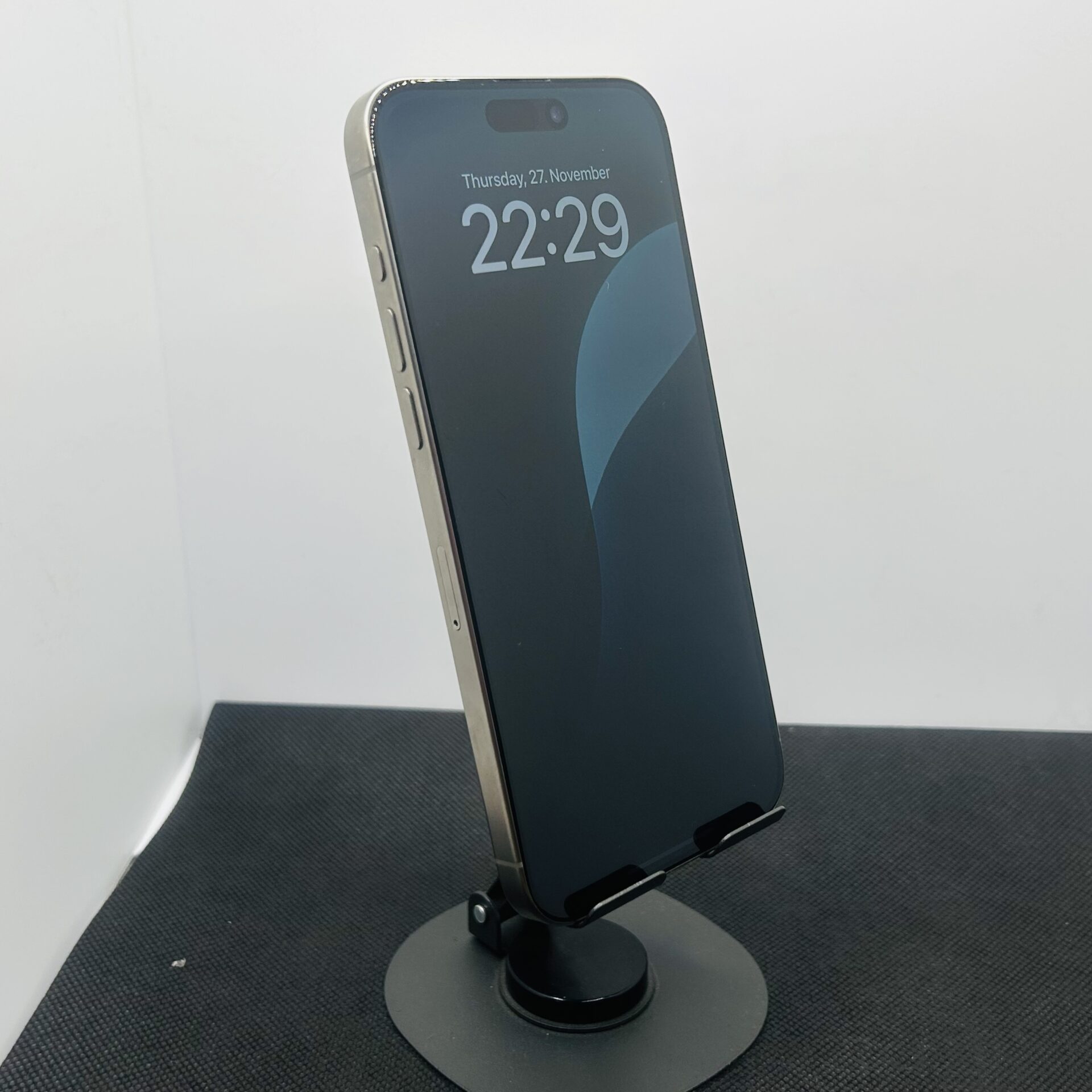 Apple iPhone 15 Pro Max 256GB Natural Titanium - (Grade B) - Image 5