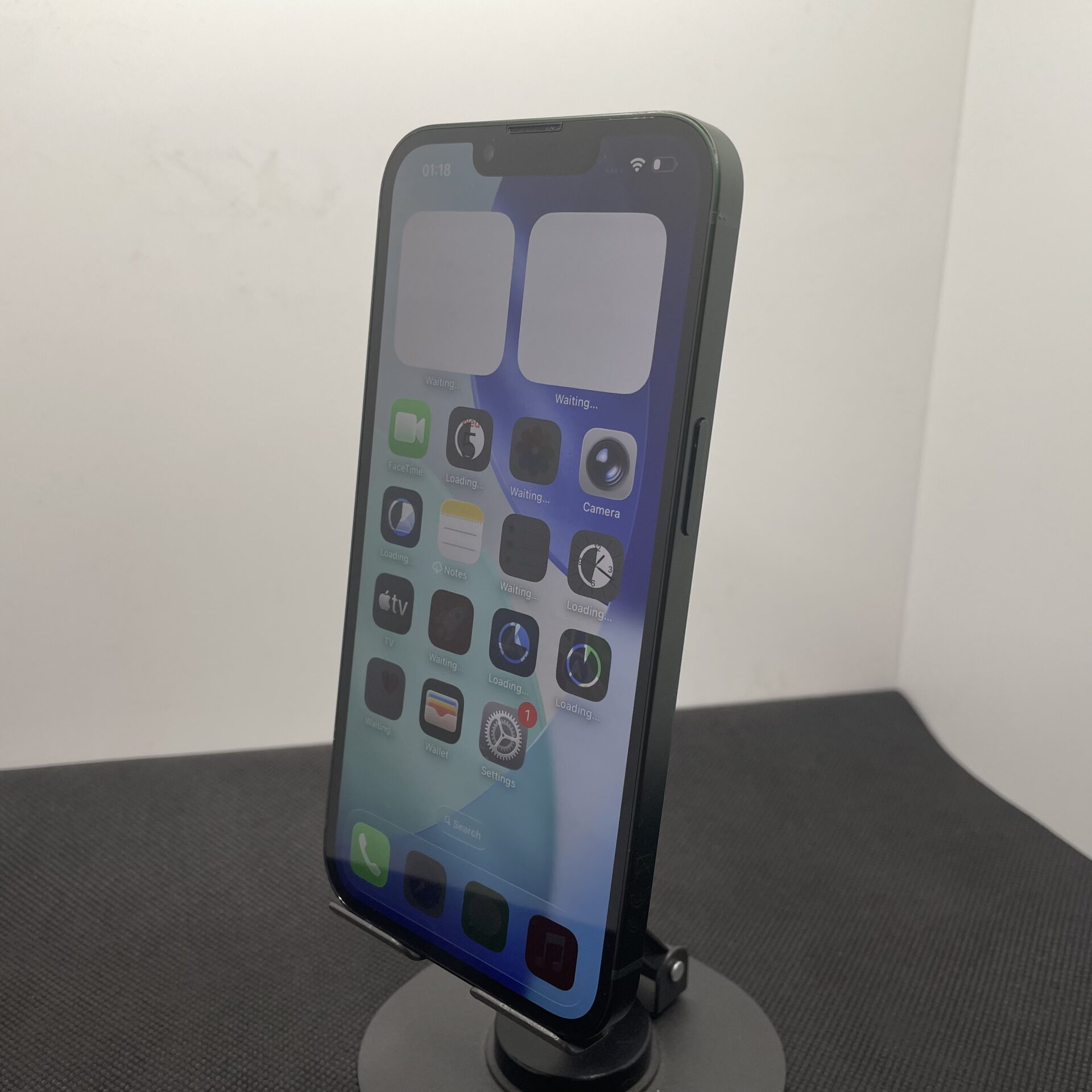 Apple iPhone 13 128GB Green - (Grade B) - Image 4