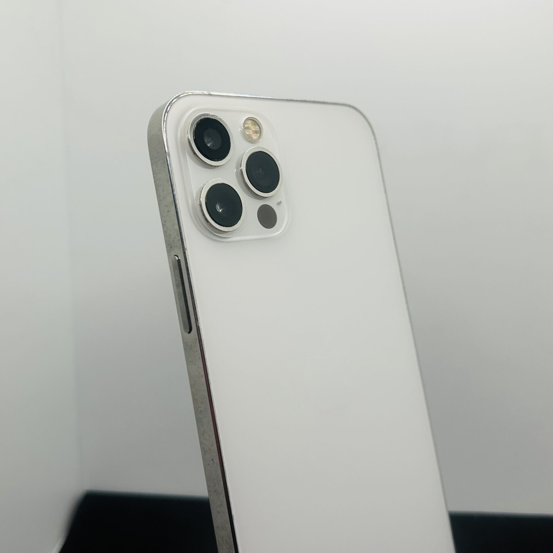 Apple iPhone 12 Pro 128GB Silver - (Grade B) | Epic Deals SA
