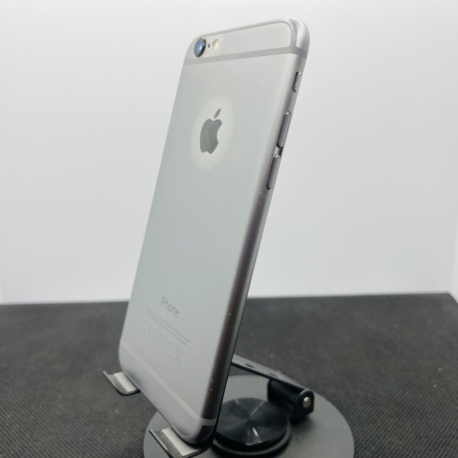 Apple iPhone 6 16GB Silver (Grade B) - Minor Bright Spots | Epic
