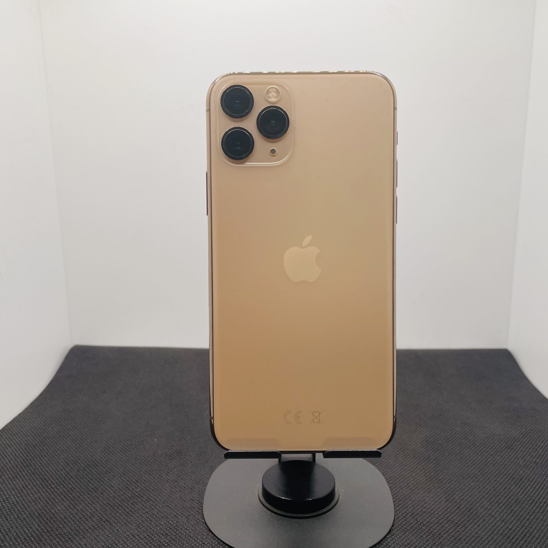 0 iPhone Apple Gold Pro 64GB Unlocked B) (Grade Pro, (Renewed