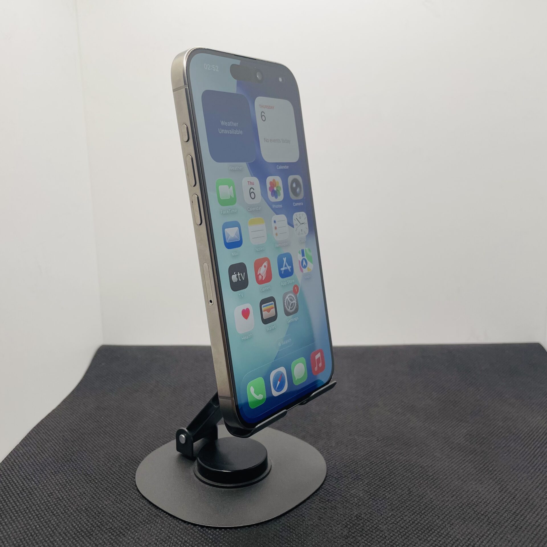 Apple iPhone 15 Pro 128GB Natural Titanium - (Grade B) - Image 2