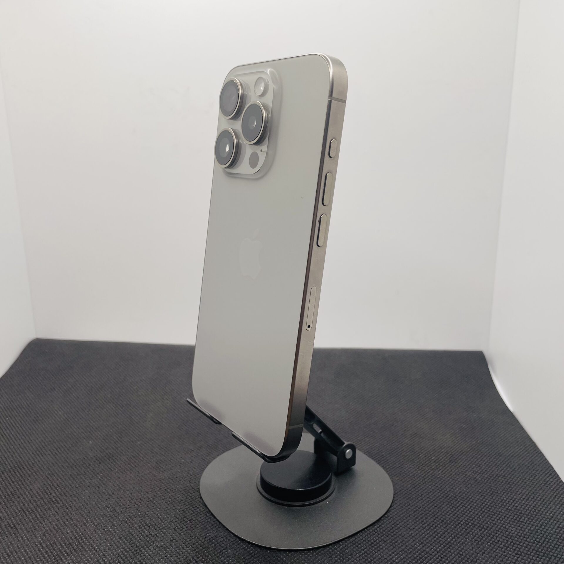 Apple iPhone 15 Pro 128GB Natural Titanium - (Grade B) | Epic Deals SA
