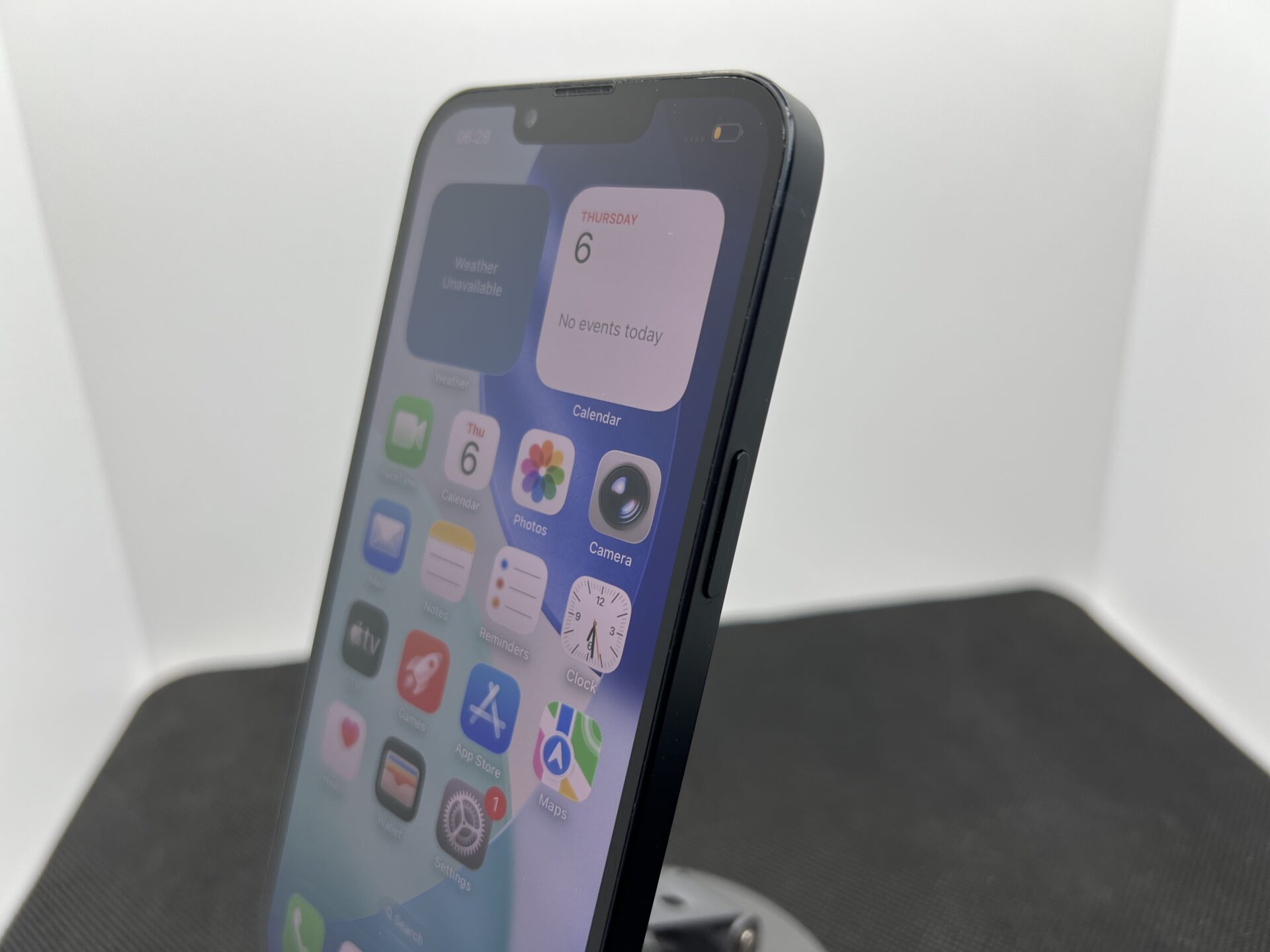 Apple iPhone 13 128GB Midnight – (Grade B) - Image 6